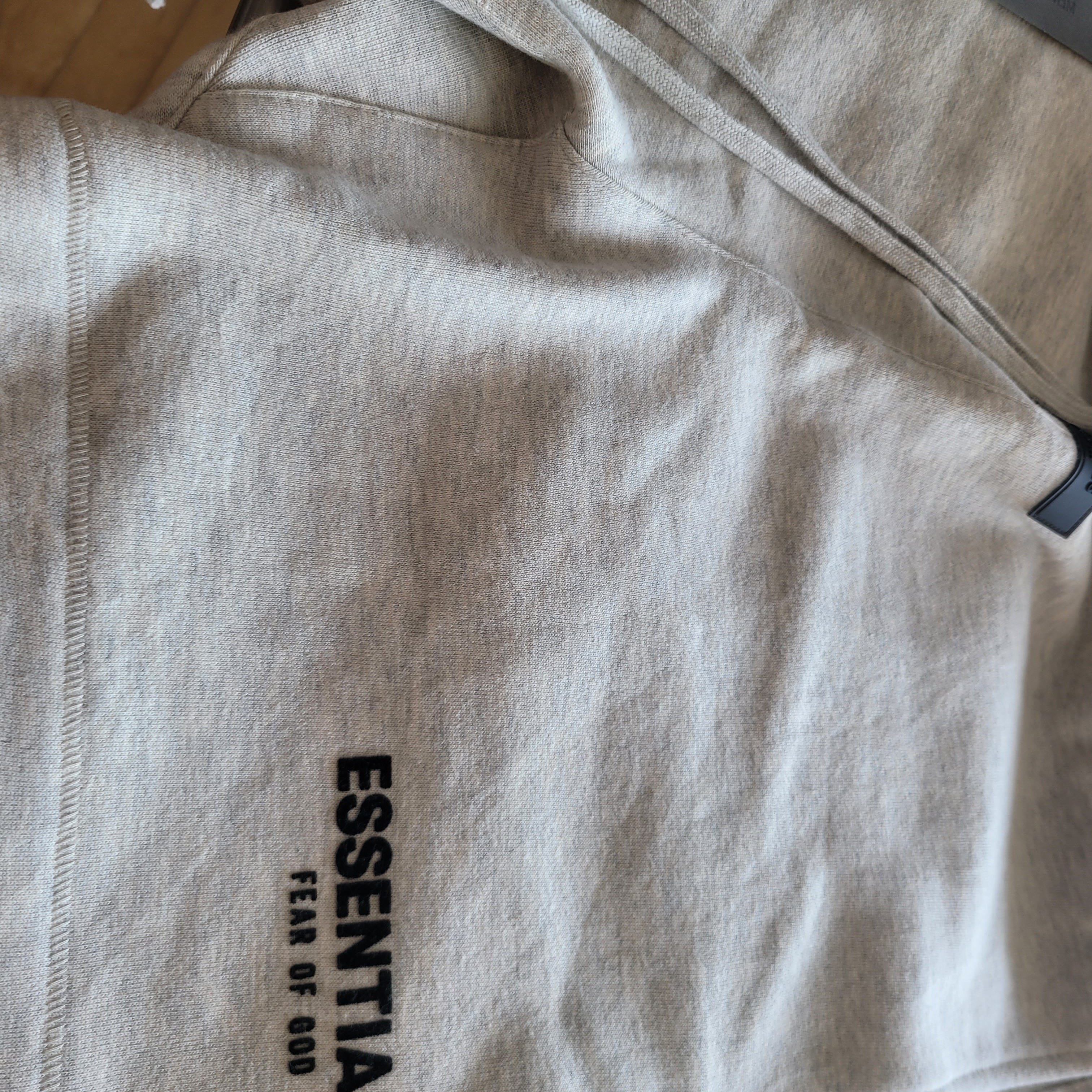Essentials The Core Collection Sweatshorts Light Oatmeal 착용 스타일 - 1