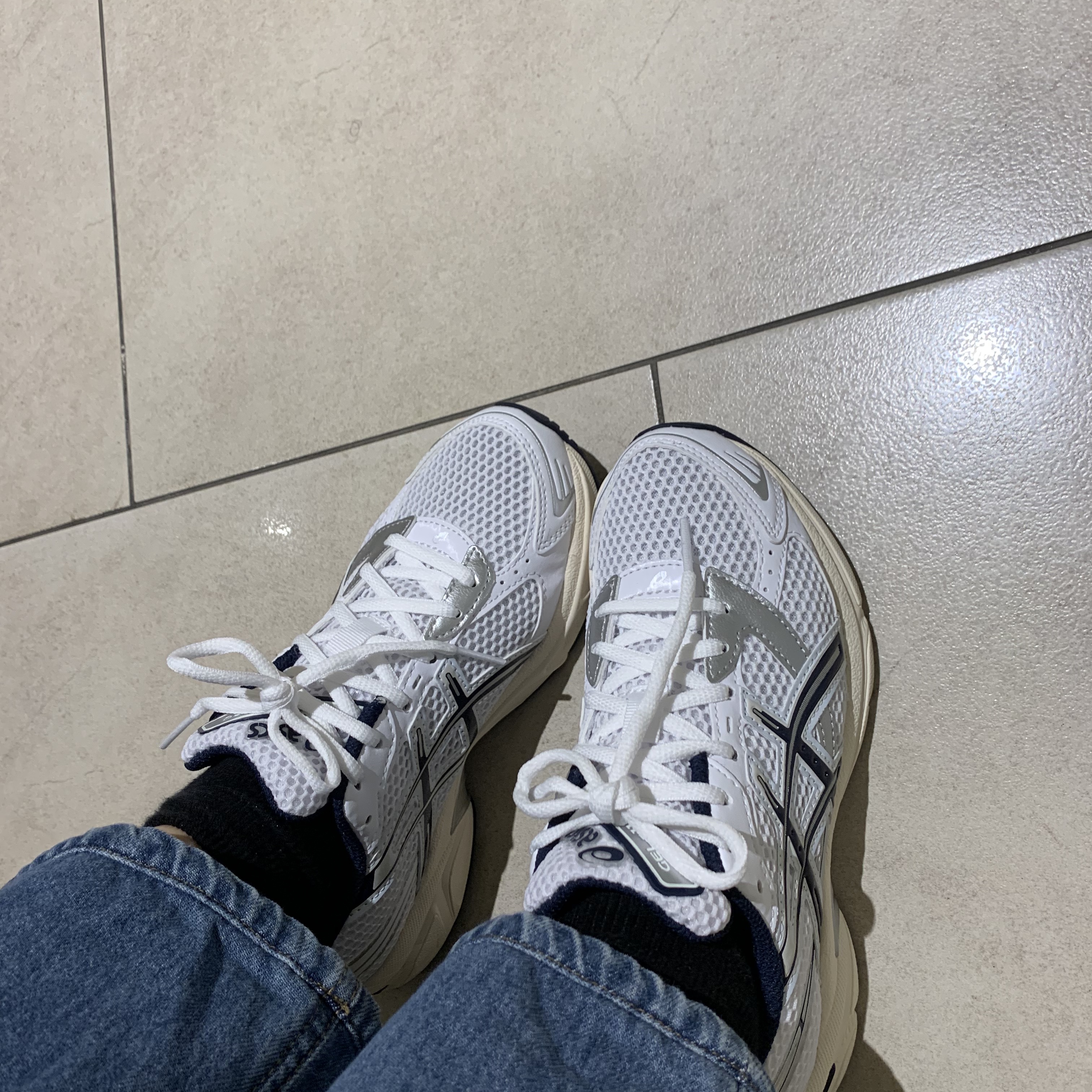 (W) Asics Gel-1130 White Midnight 착용 스타일 - 2