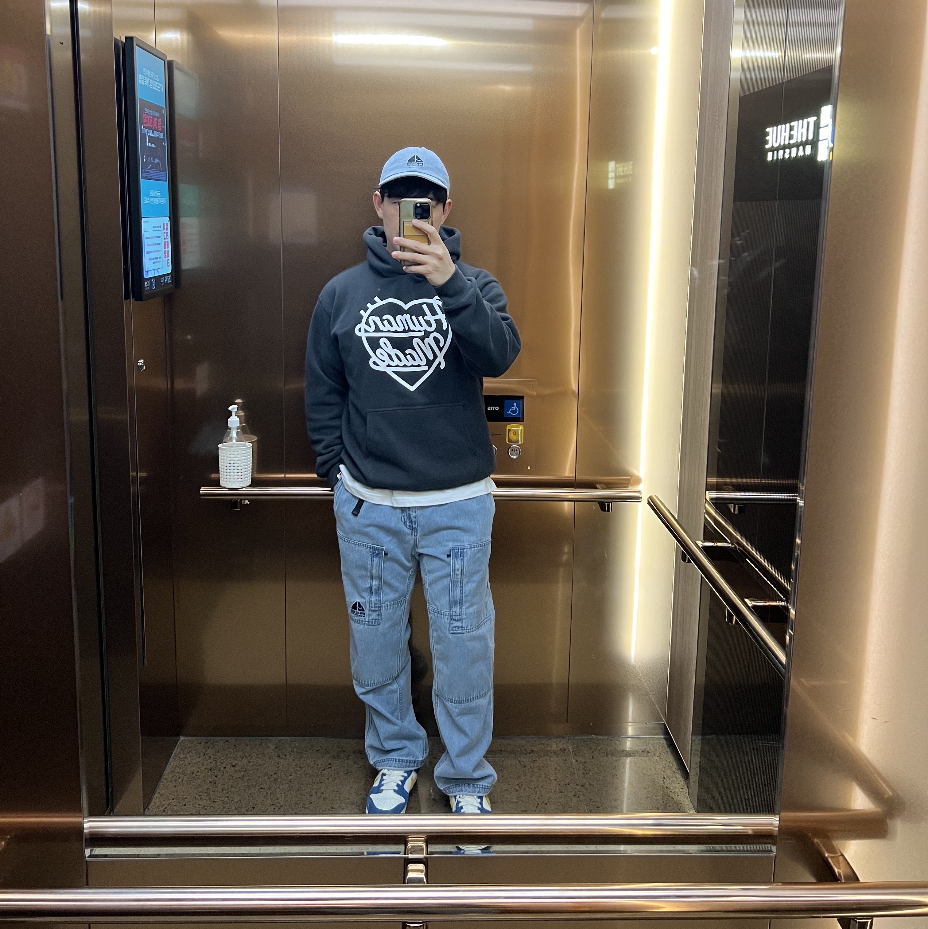 Supreme x Nike ACG Denim 6-Panel Washed Blue - 22FW, Supreme x Nike ACG Belted Denim Pants Washed Blue - 22FW 착용 스타일