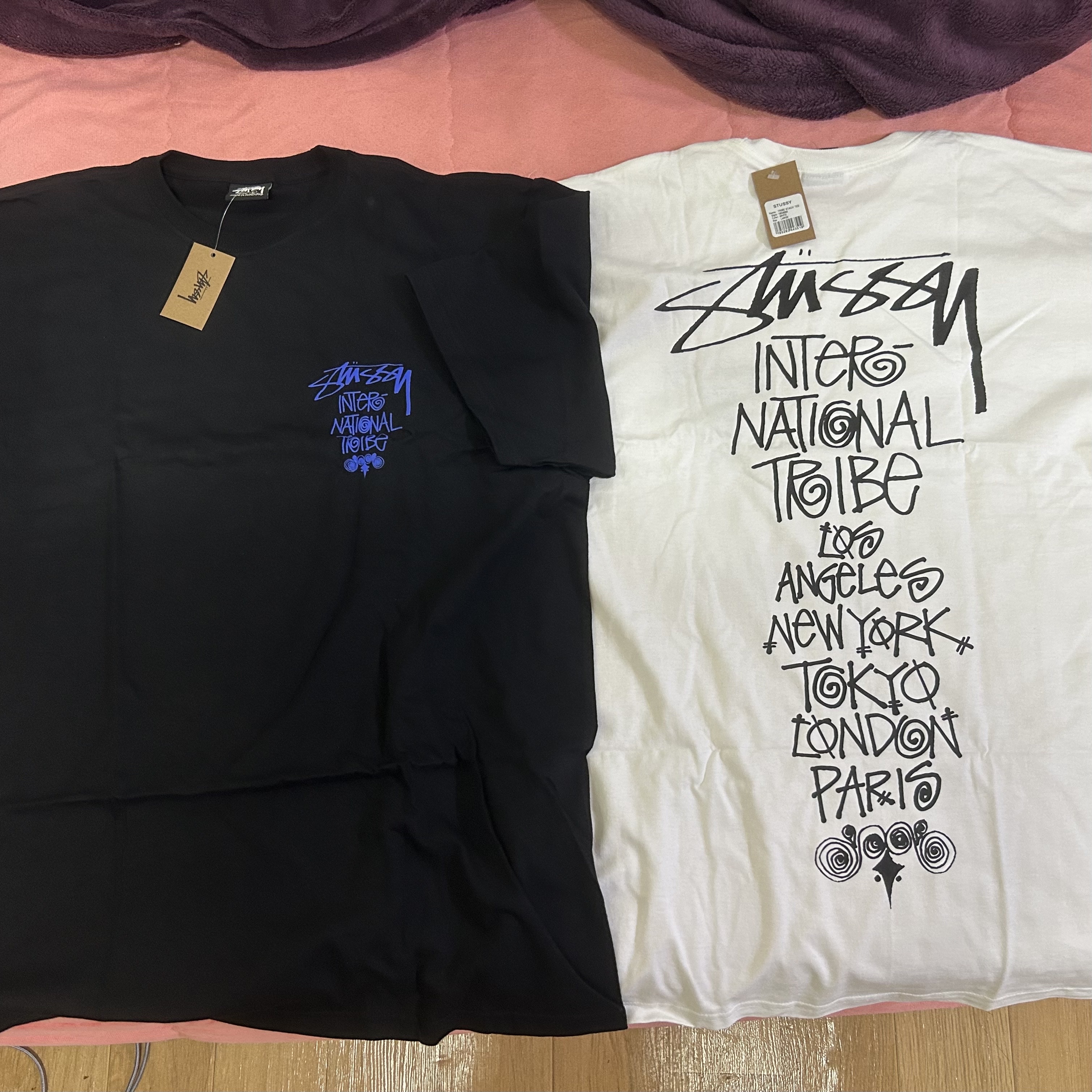 Stussy Tribe Stack T-Shirt Black, Stussy Tribe Stack T-Shirt White 착용 스타일