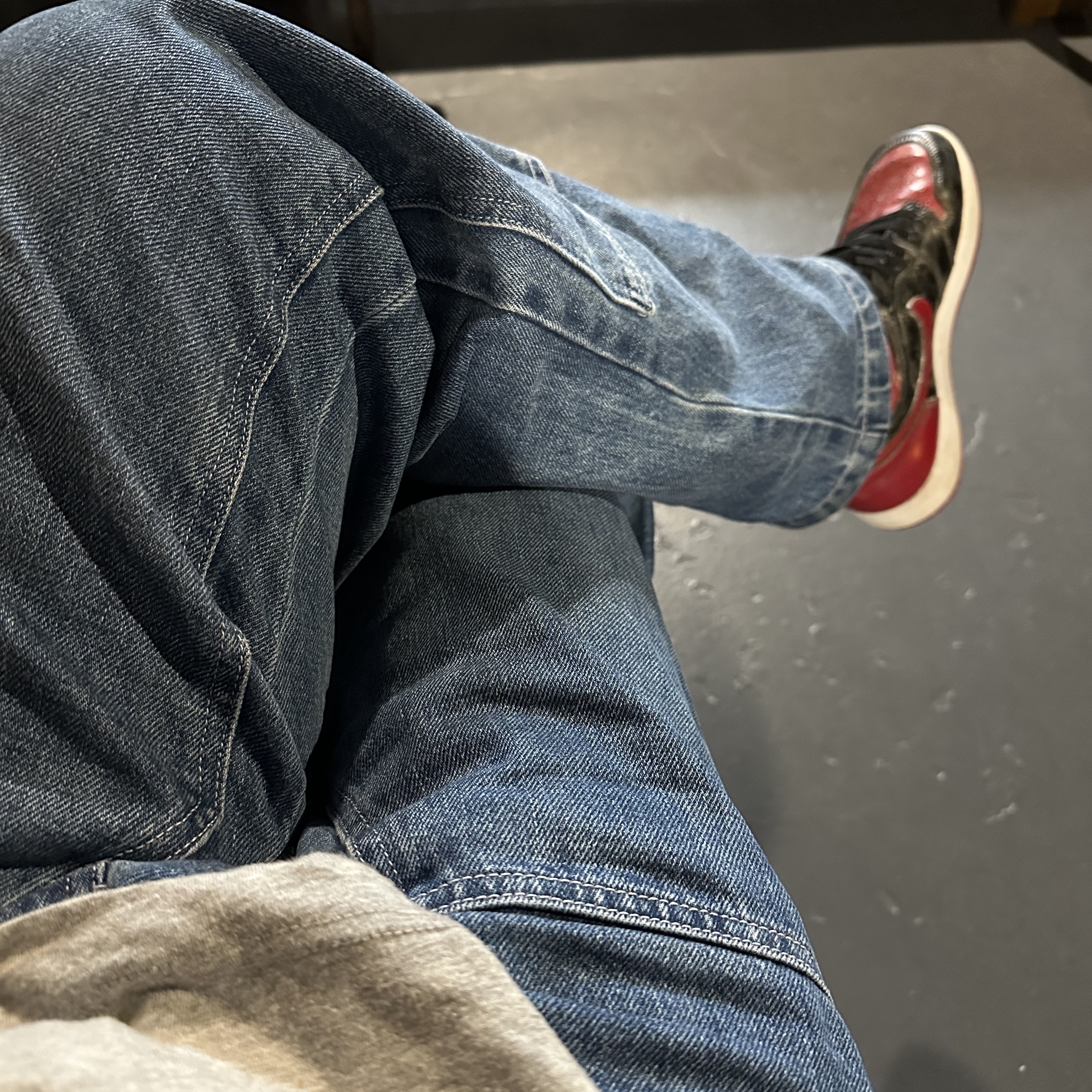 Stussy Denim Work Pants Blue, Jordan 1 Retro High OG Patent Bred 착용 스타일