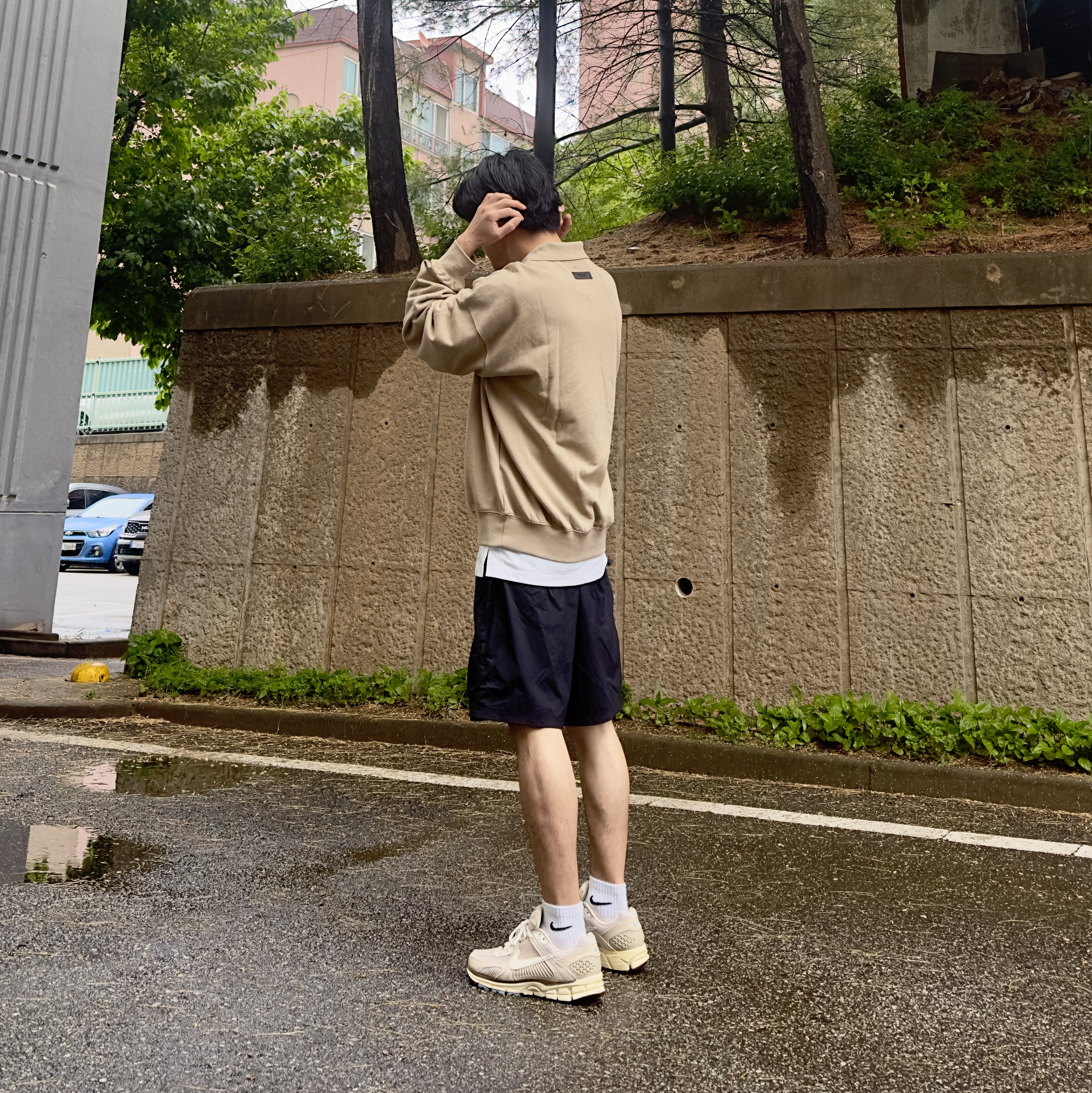 Essentials Long Sleeve Polo Oak - 22SS, Nike NRG Solo Swoosh Shorts Black - Asia 착용 스타일 - 2