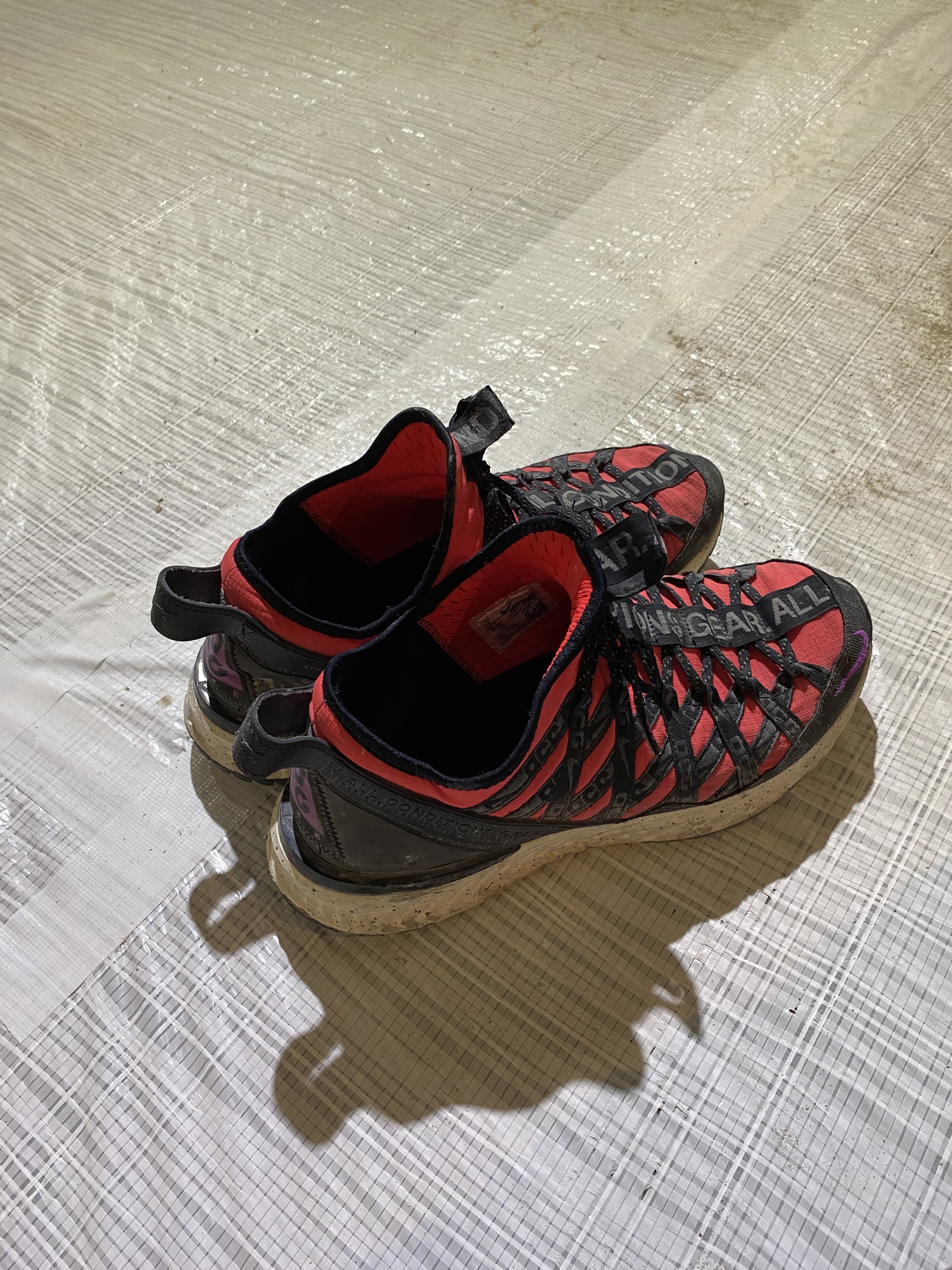 Nike ACG React Terra Gobe Bright Crimson 착용 스타일