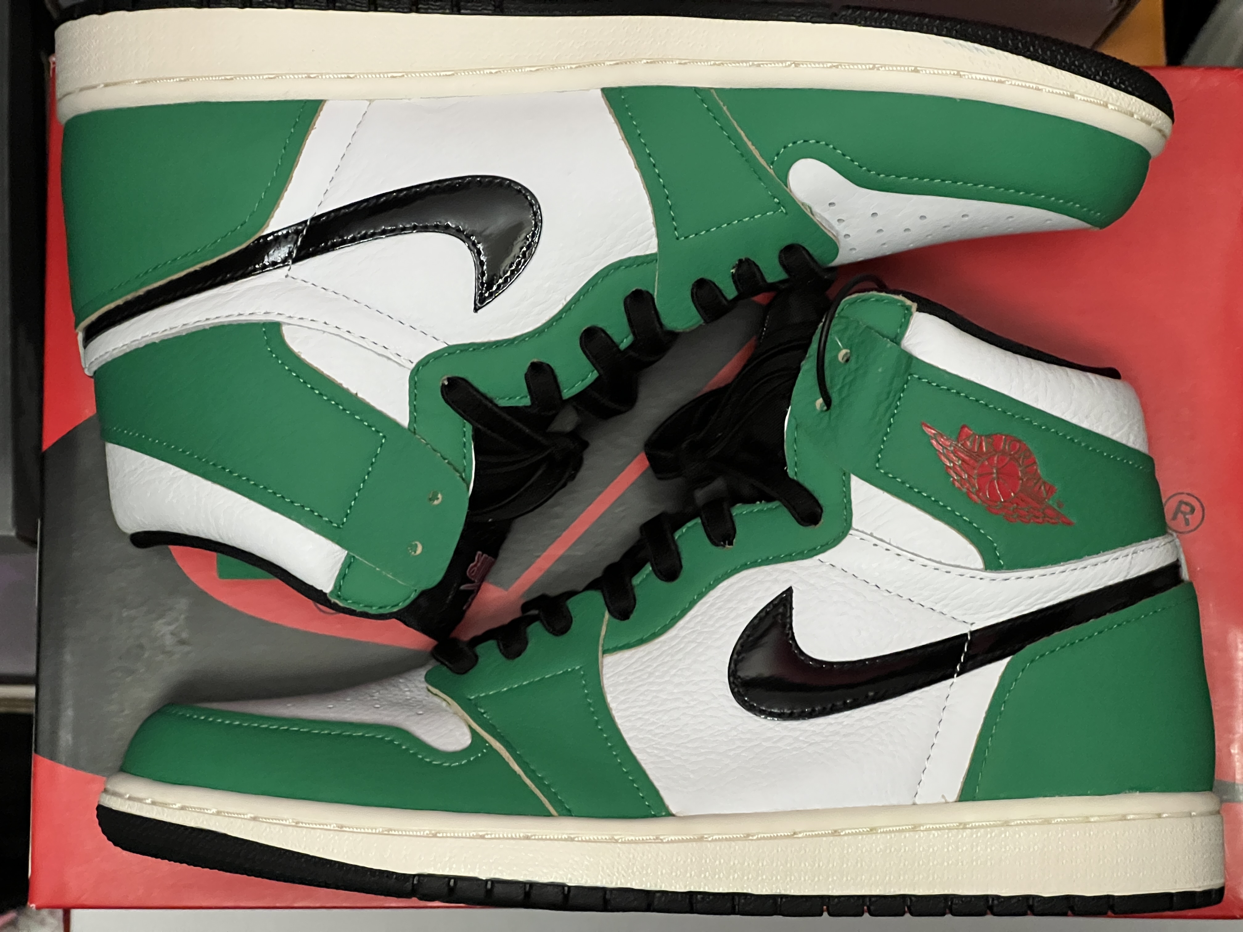 (W) Jordan 1 Retro High OG Lucky Green 착용 스타일