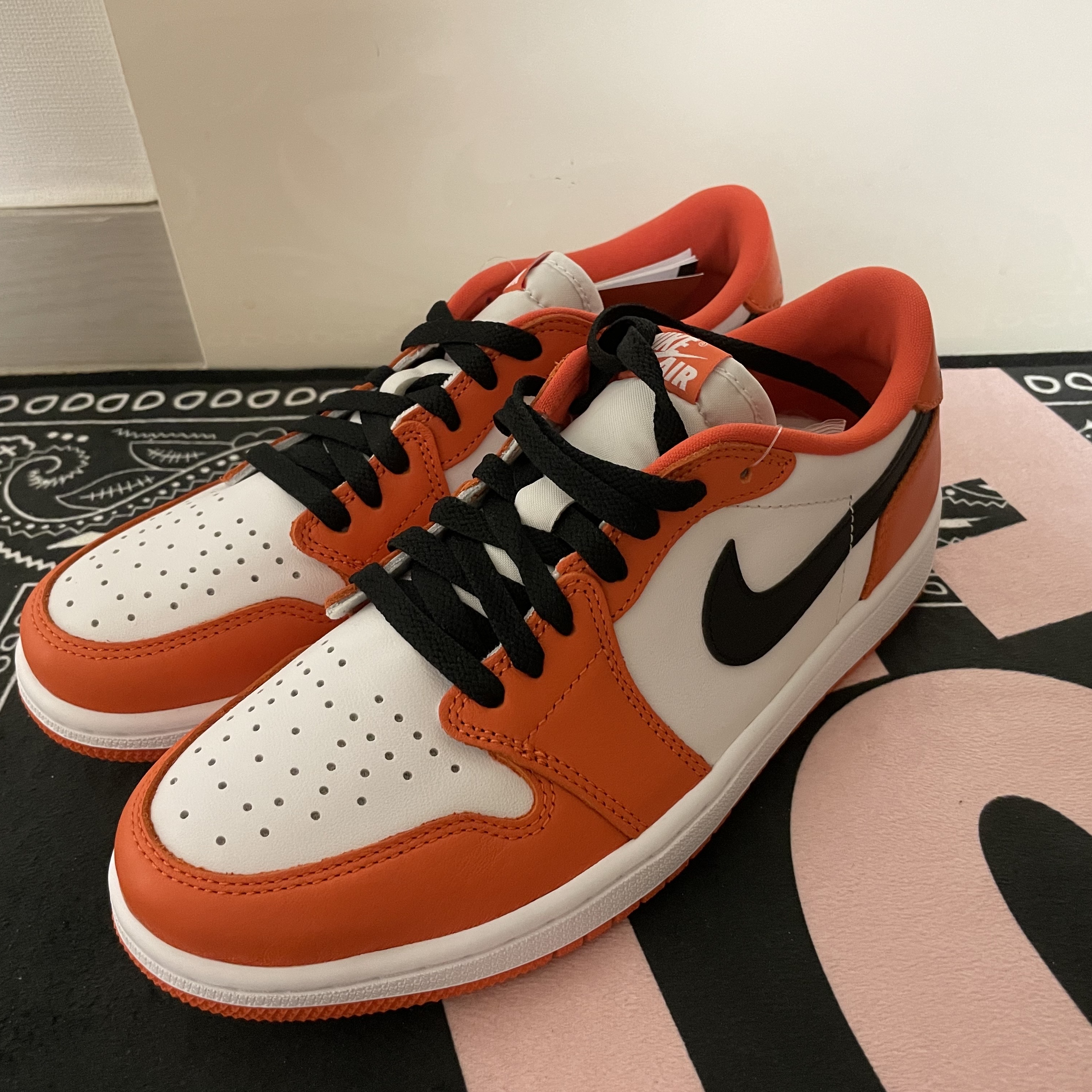 Jordan 1 Low OG Starfish 착용 스타일