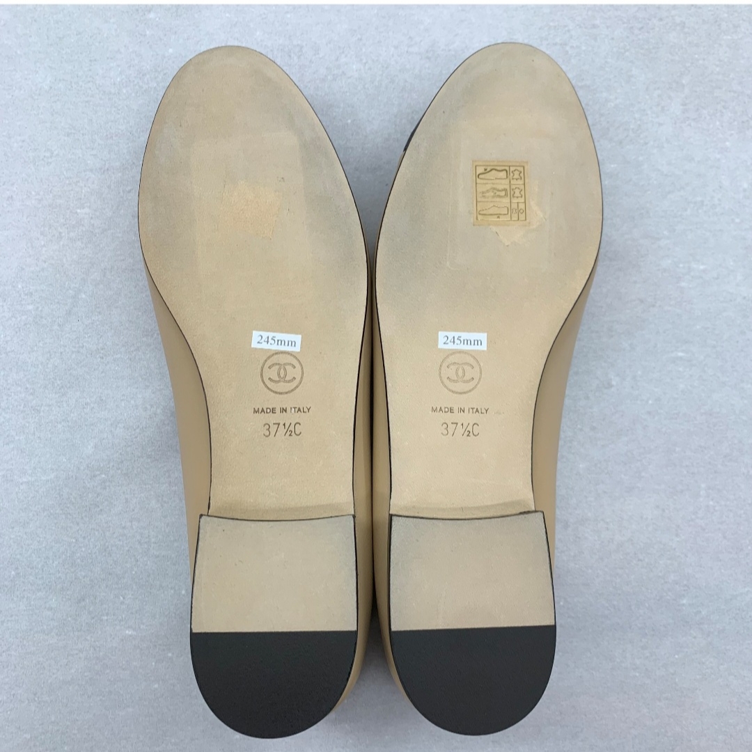 (W) Chanel Ballerina Flat Lambskin & Beige Black 착용 스타일 - 3