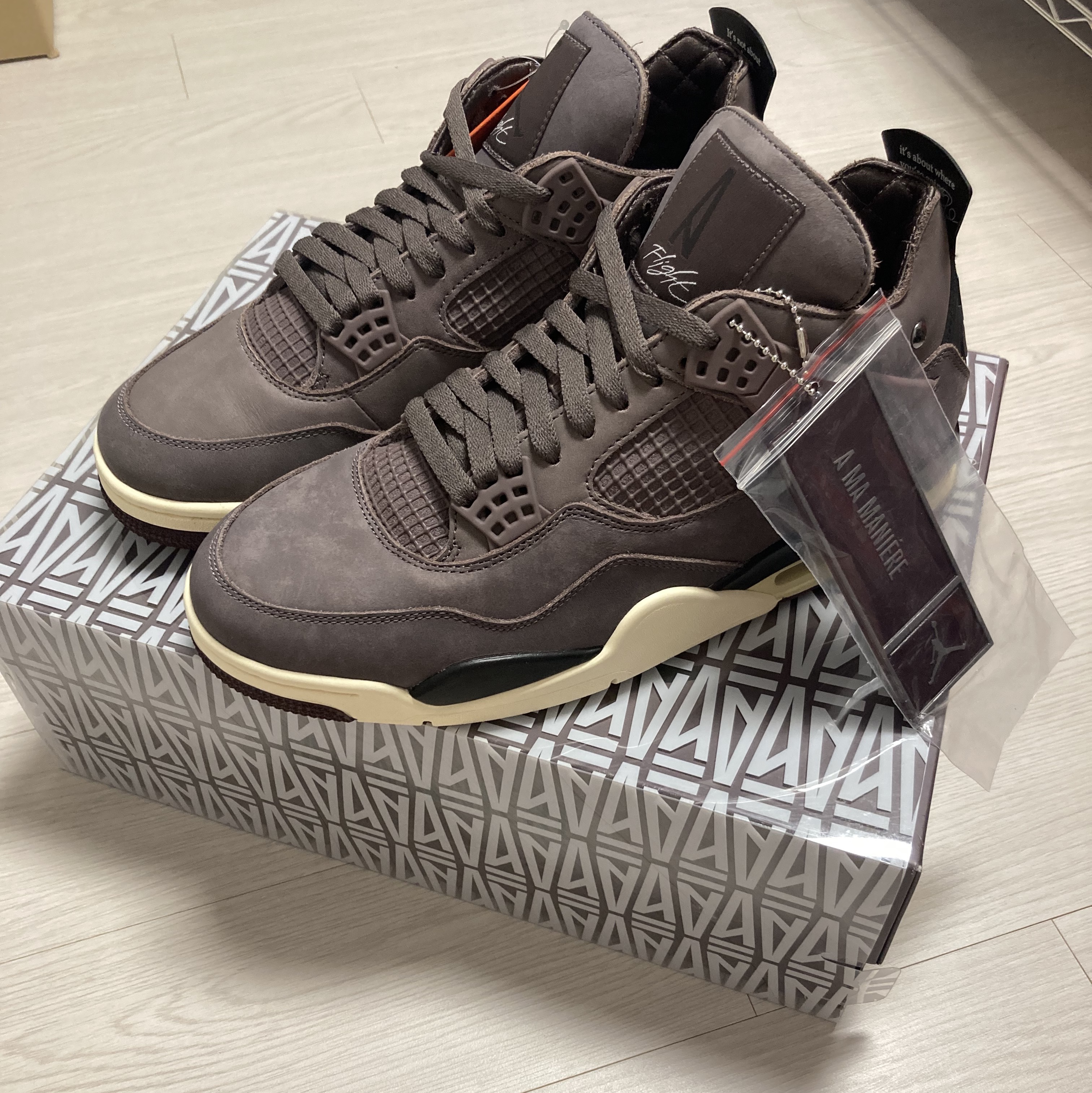 Jordan 4 x A Ma Maniere Retro Violet Ore 착용 스타일