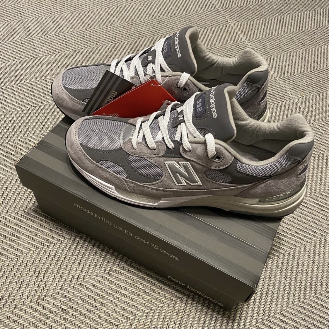New Balance 992 Made in USA Grey - D Standard 착용 스타일
