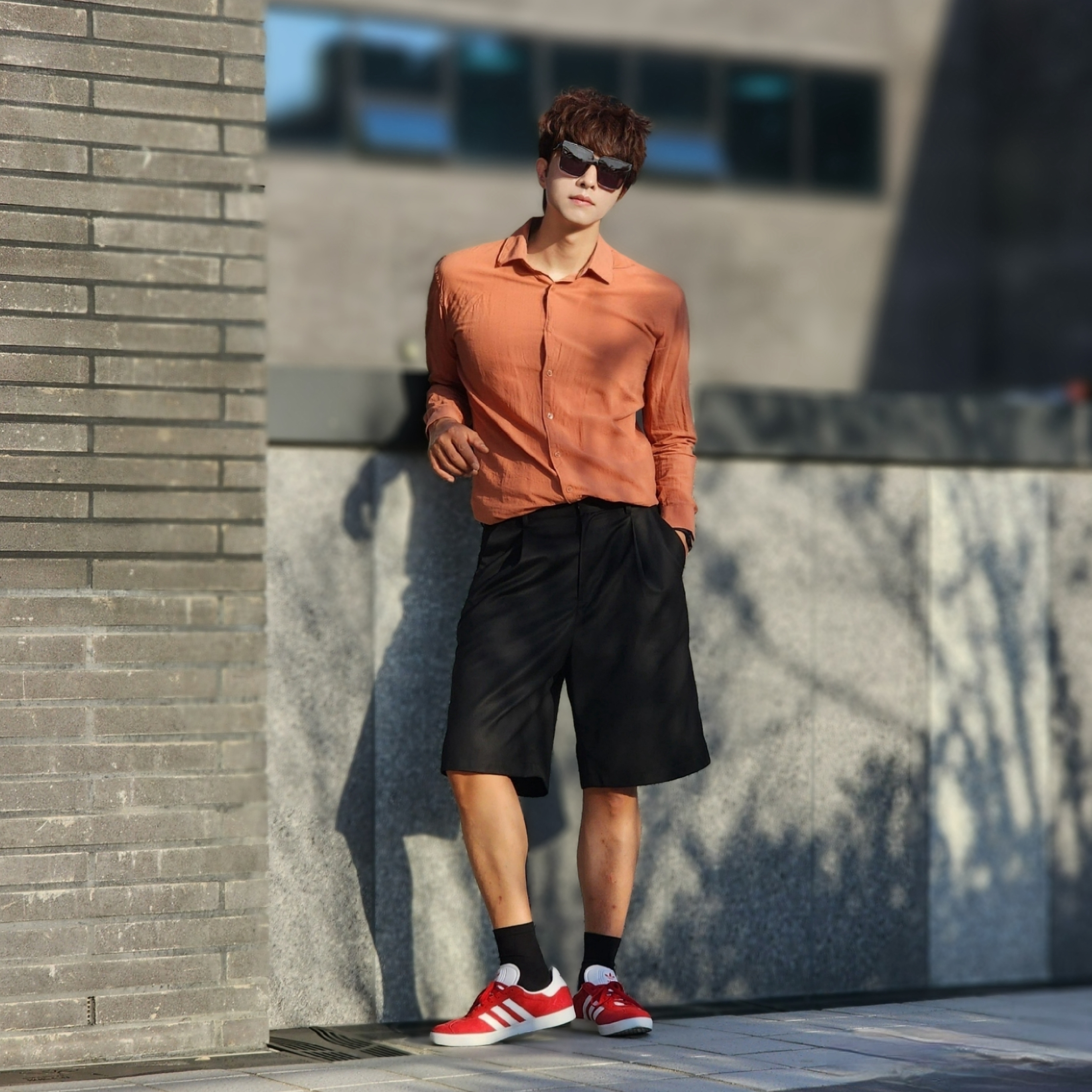 Adidas Gazelle Power Red 착용 스타일 - 1