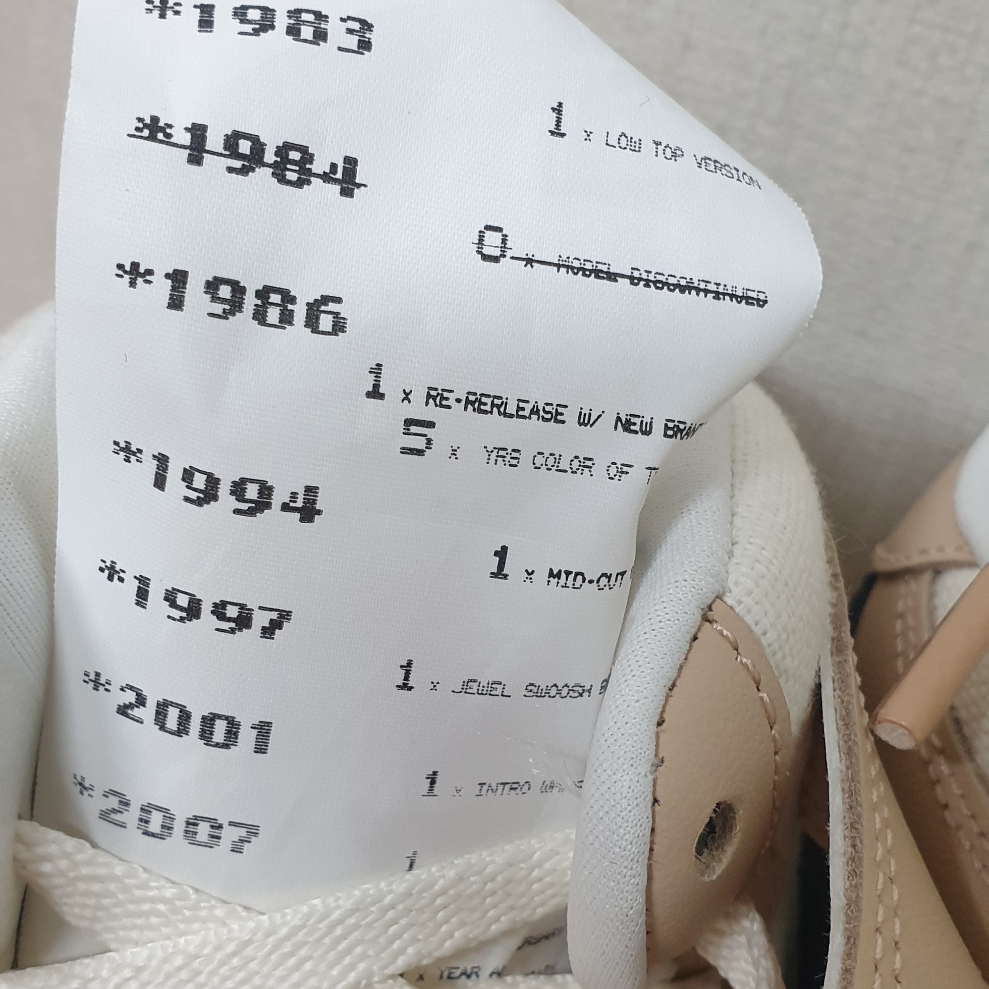 Nike Air Force 1 Mid '07 LX Pale Ivory and Shimmer 착용 스타일 - 3
