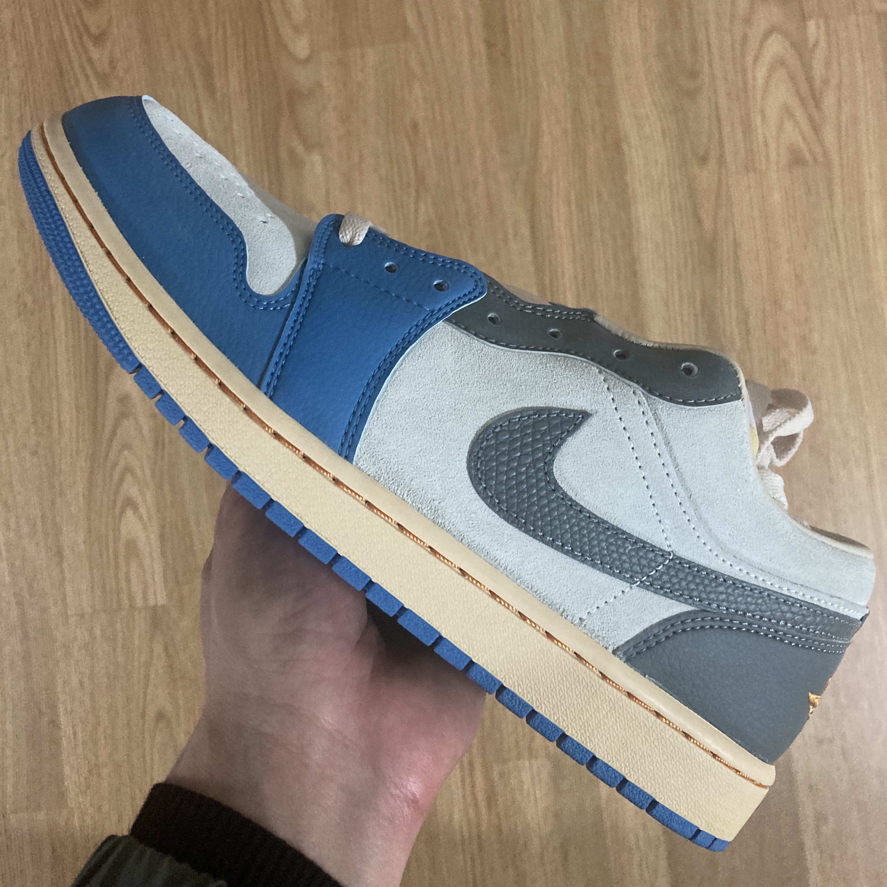 Jordan 1 Low SE Tokyo 96 착용 스타일