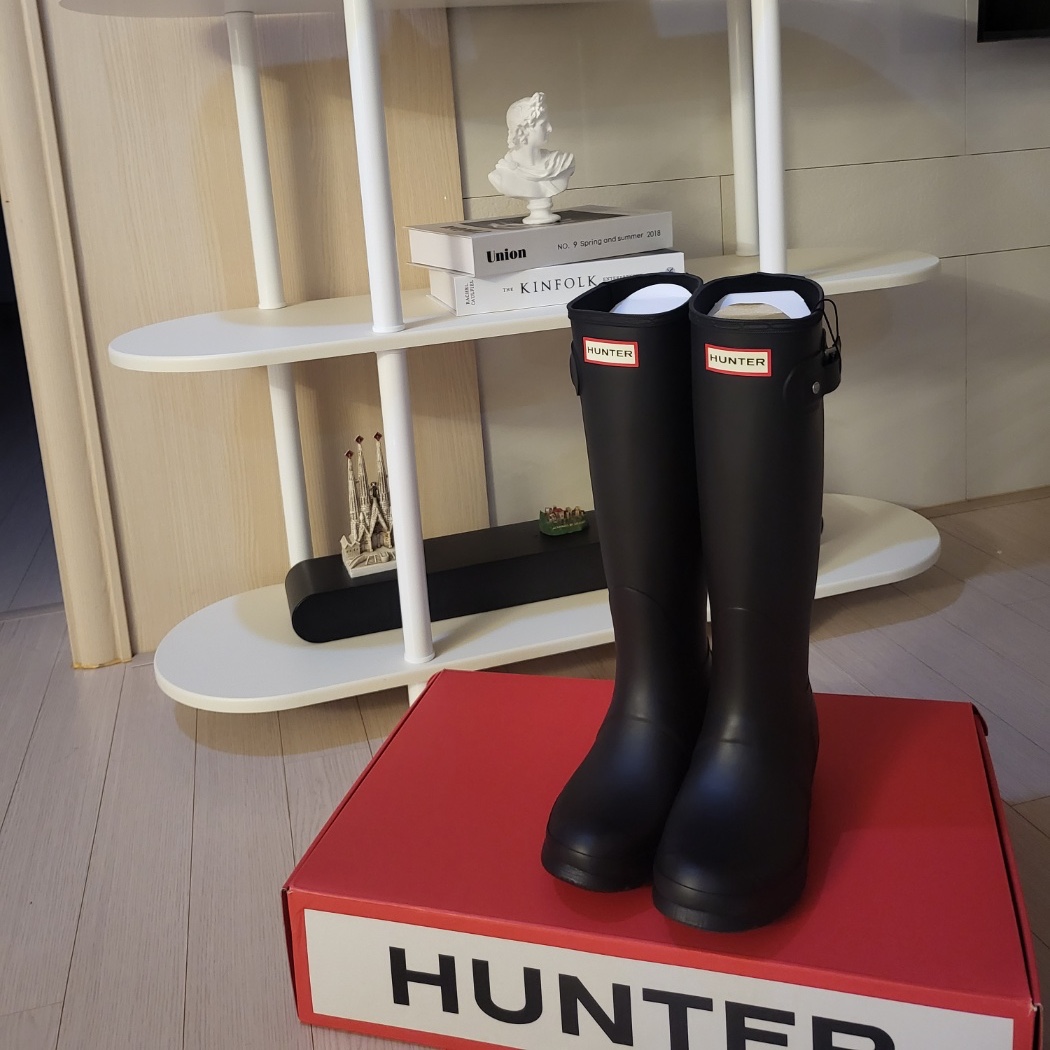 (W) Hunter Original Tall Rain Boots Black 착용 스타일