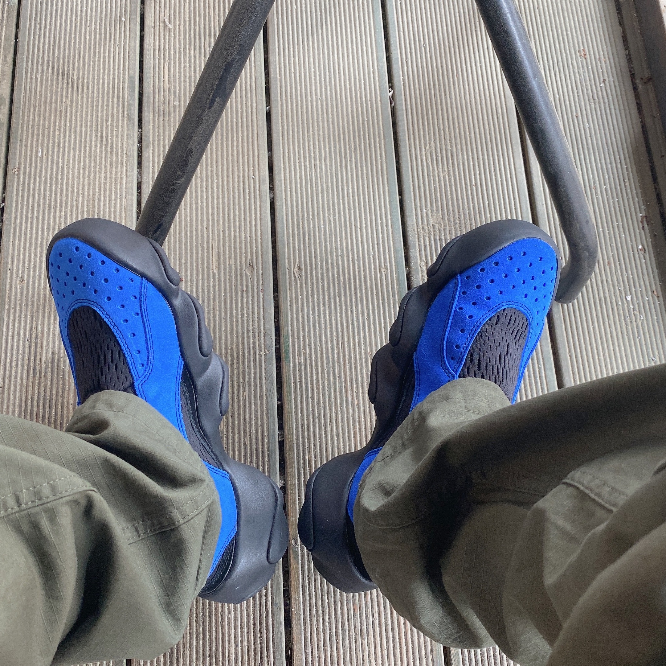 Oakley Factory Team x Brain Dead Flesh Sandal Electric Blue Black 착용 스타일 - 3