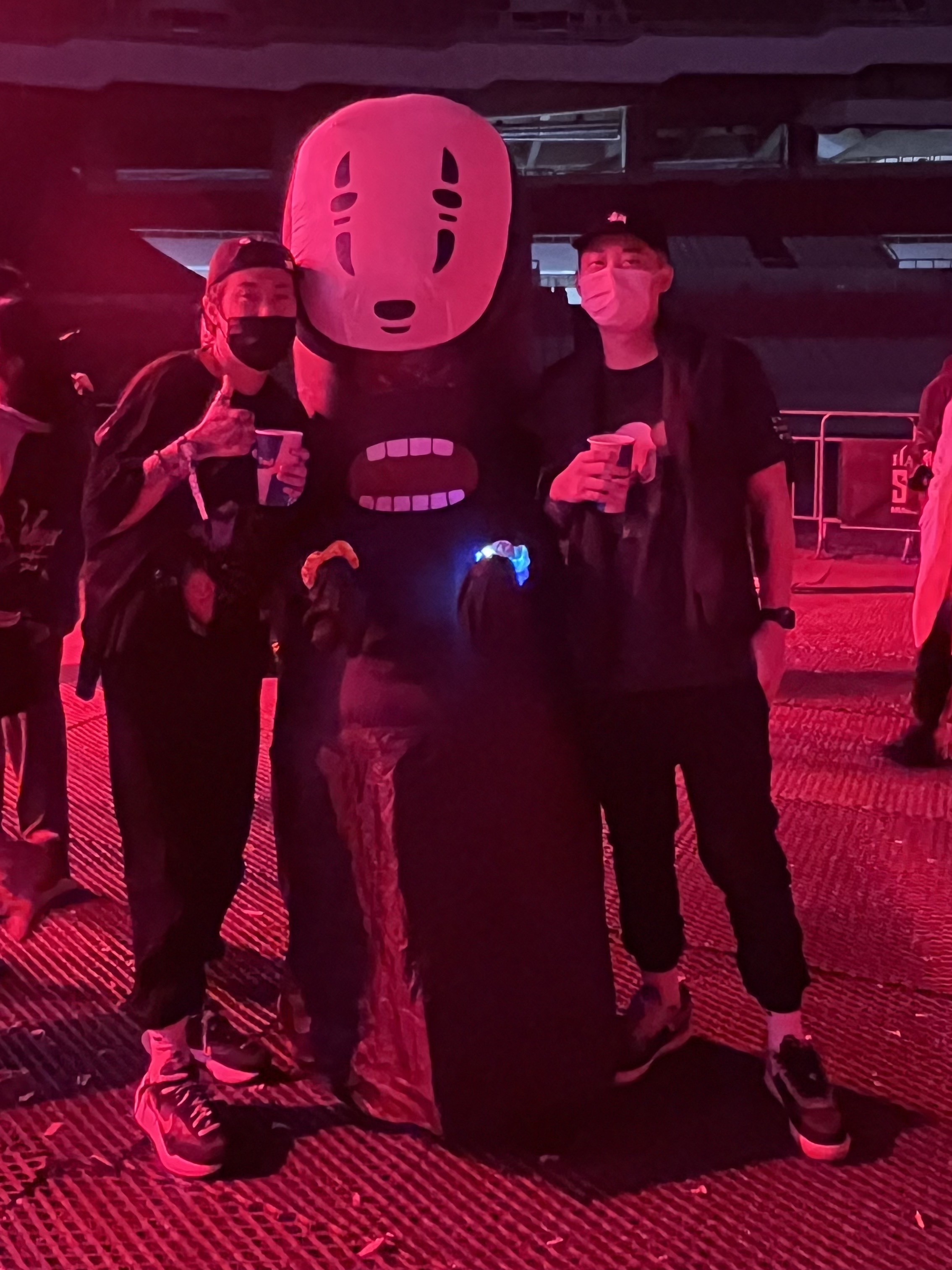 Nike x Travis Scott Air Force 1 Low Cactus Jack, Nike x Sacai VaporWaffle Dark Iris 착용 스타일