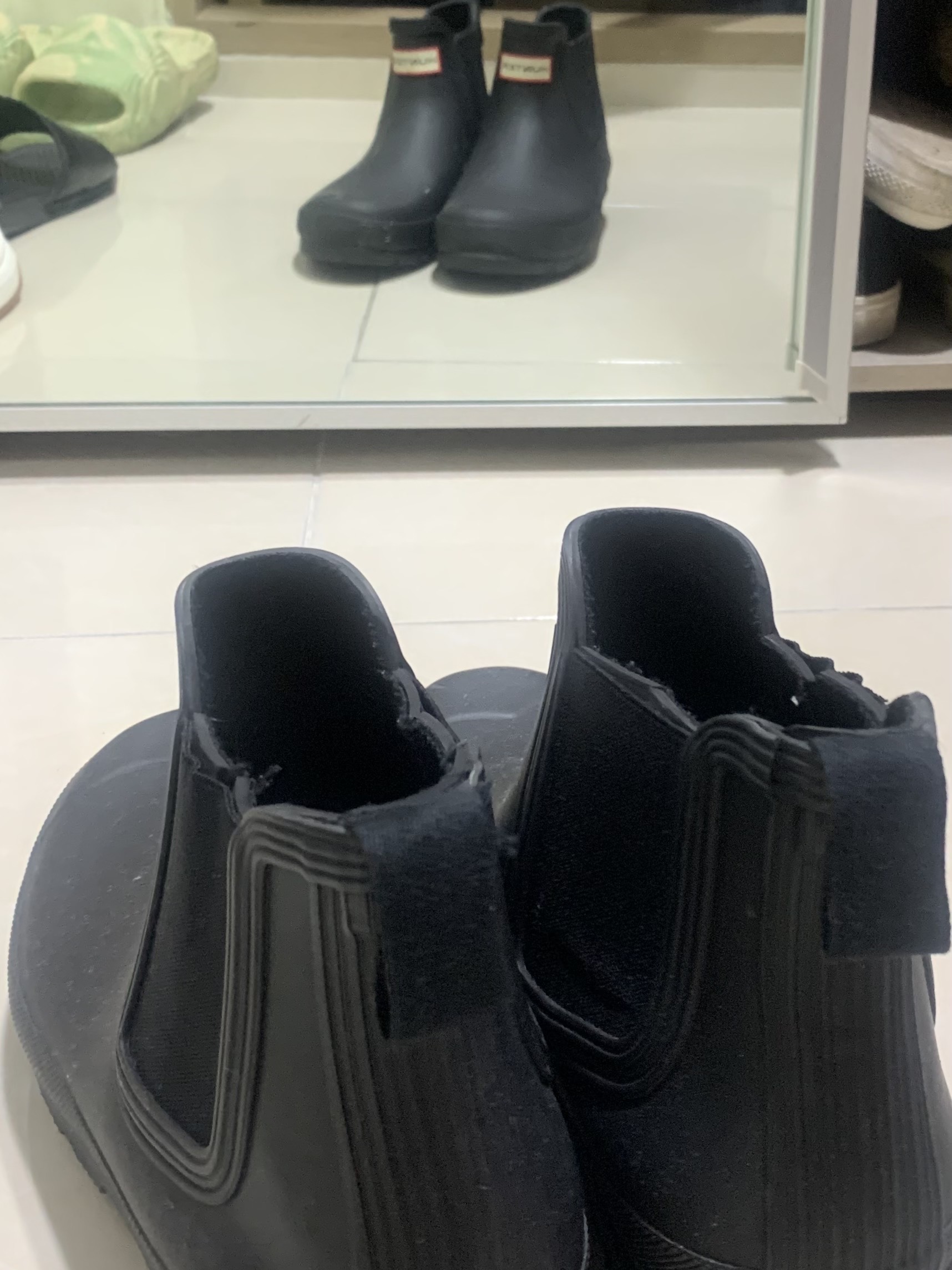 (W) Hunter Original Chelsea Boots Black 착용 스타일