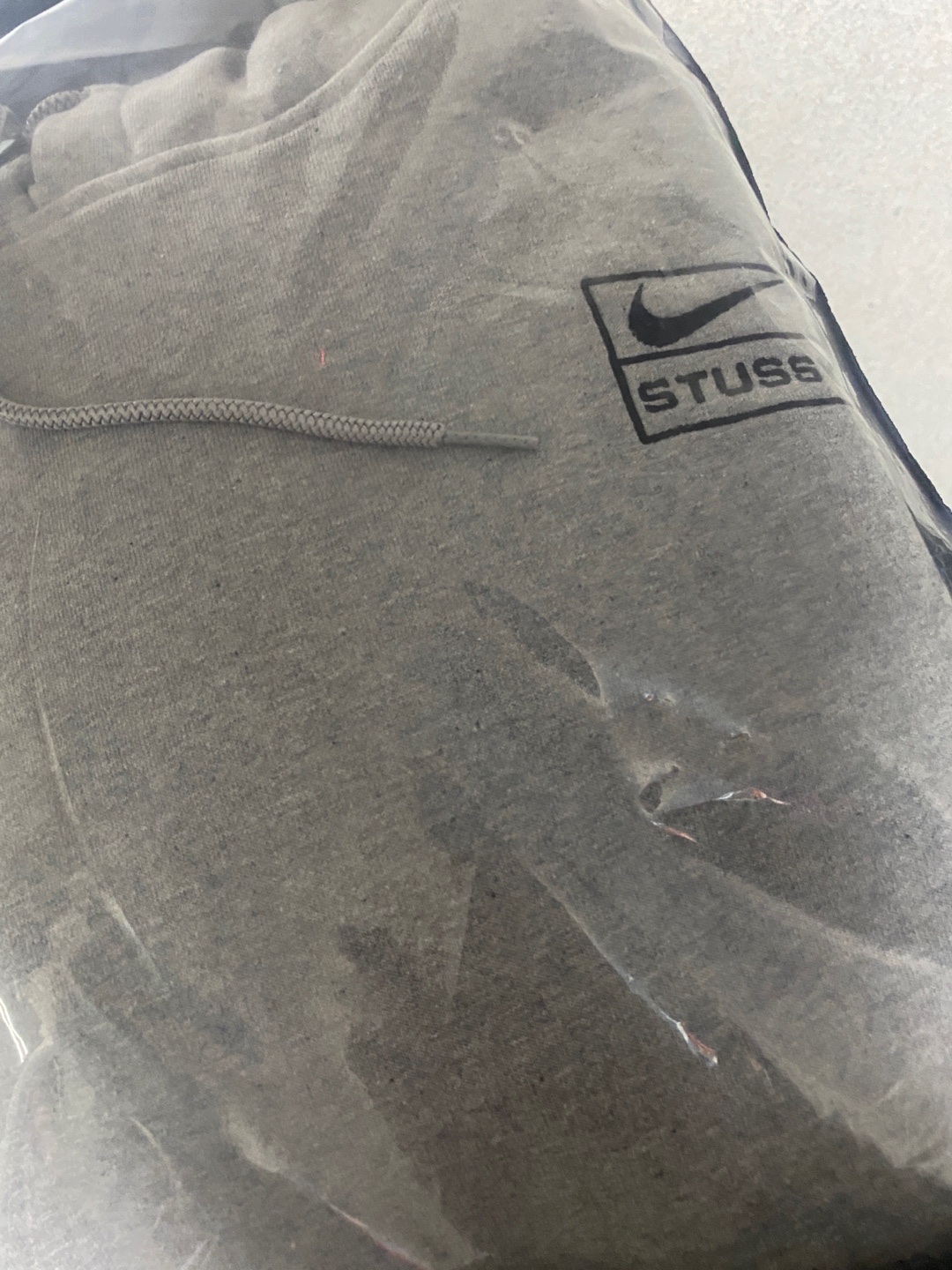 Nike x Stussy NRG RA Pullover Hoodie Dark Grey Heather (DJ9488-063) 착용 스타일