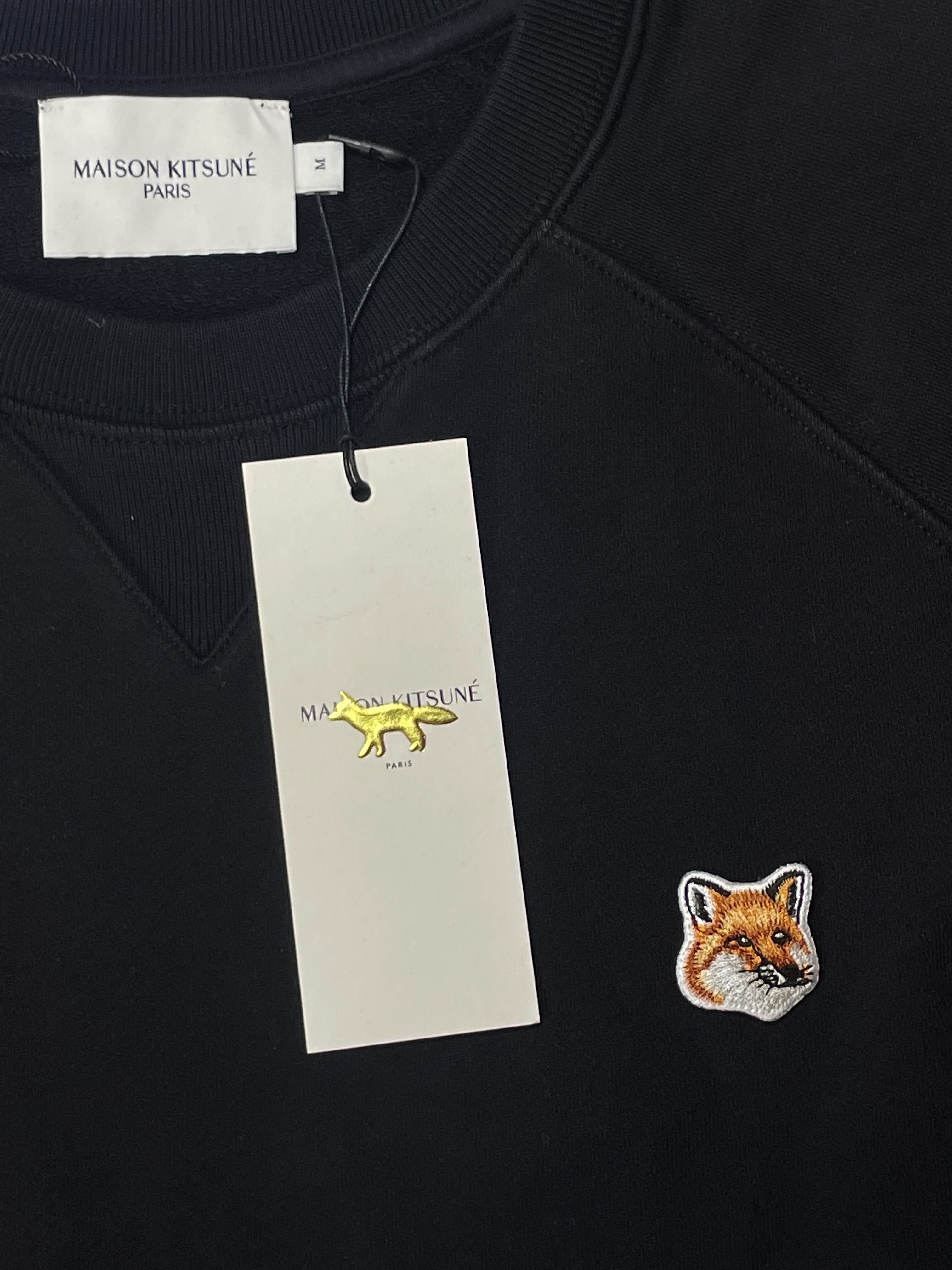 Maison Kitsune Fox Head Patch Classic Sweatshirt Black 착용 스타일