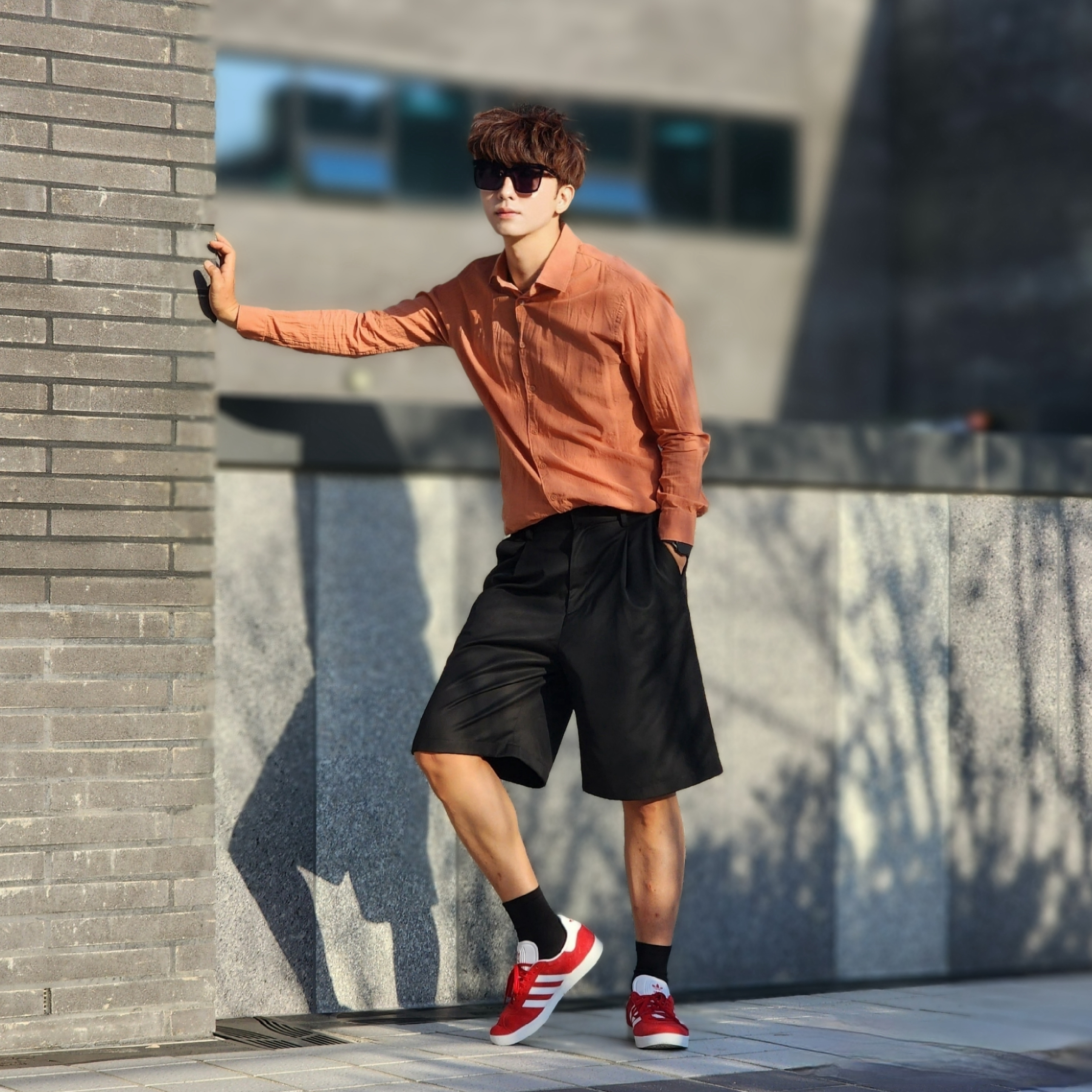 Adidas Gazelle Power Red 착용 스타일 - 2