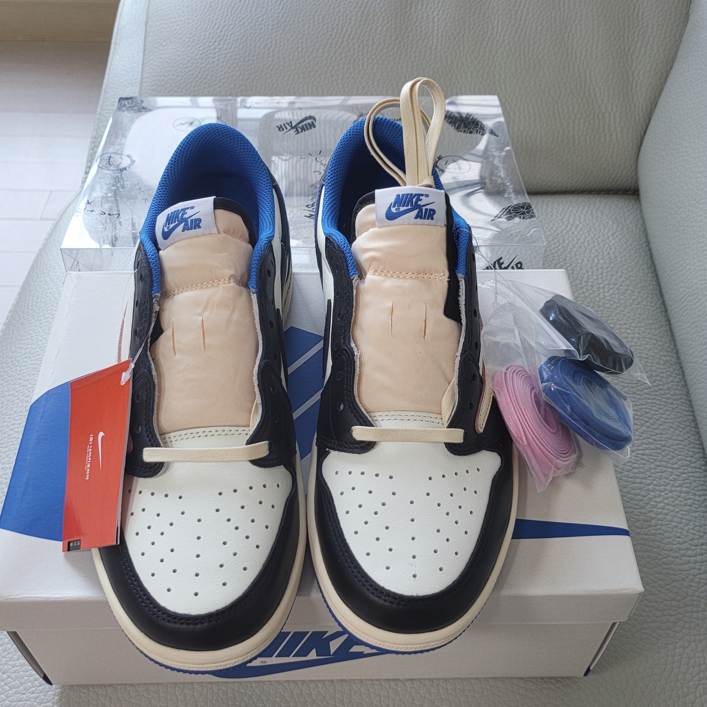 Jordan 1 x Travis Scott x Fragment Retro Low OG SP Military Blue 착용 스타일 - 2
