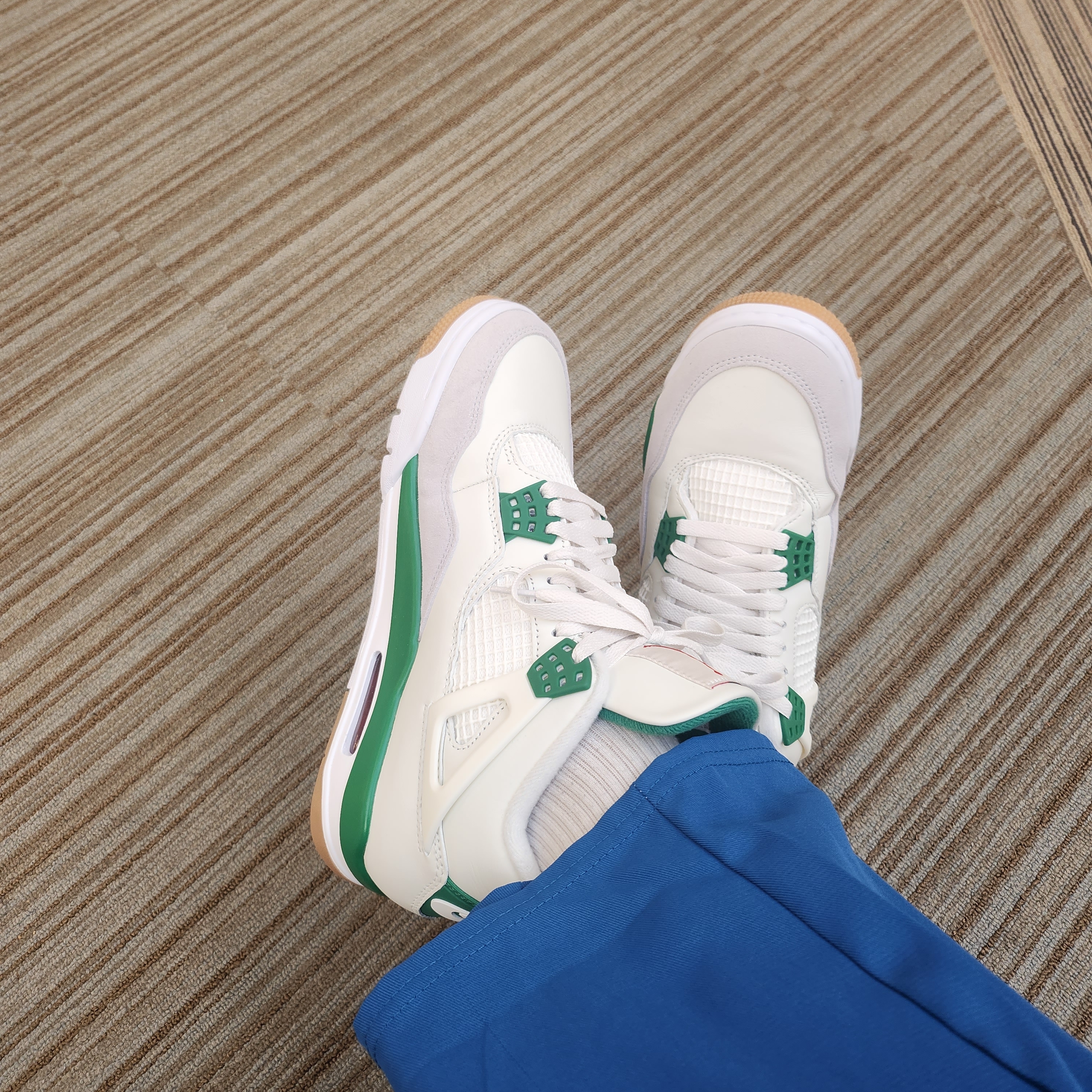 Jordan 4 x Nike SB Retro SP Pine Green 착용 스타일 - 2