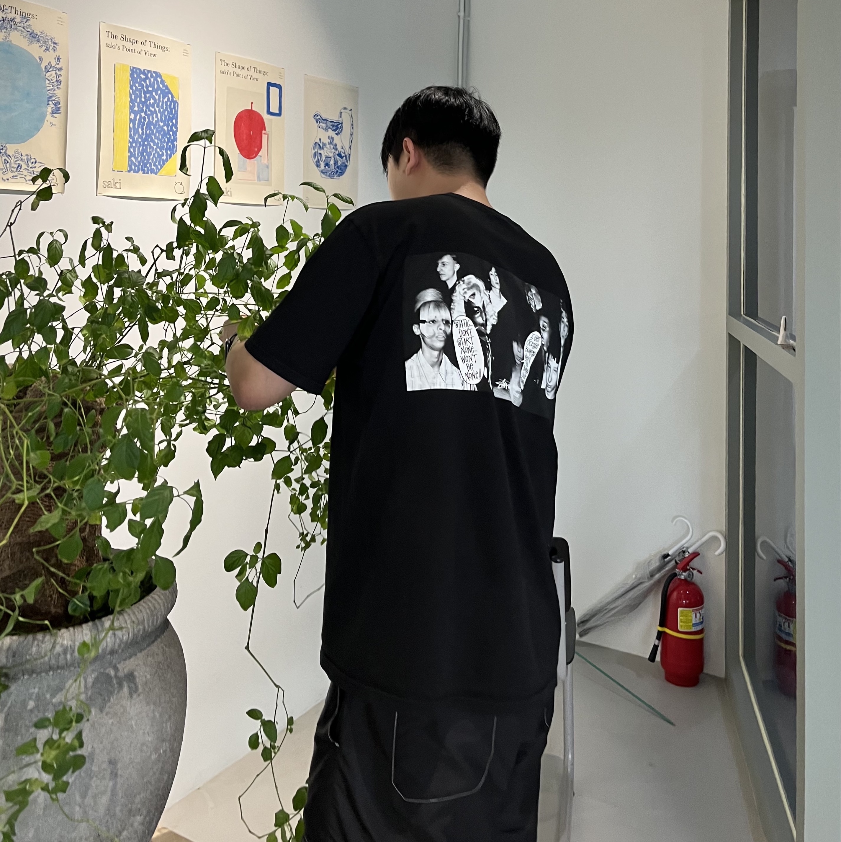 Stussy x Martine Rose Collage Pigment Dyed T-Shirt Black 착용 스타일