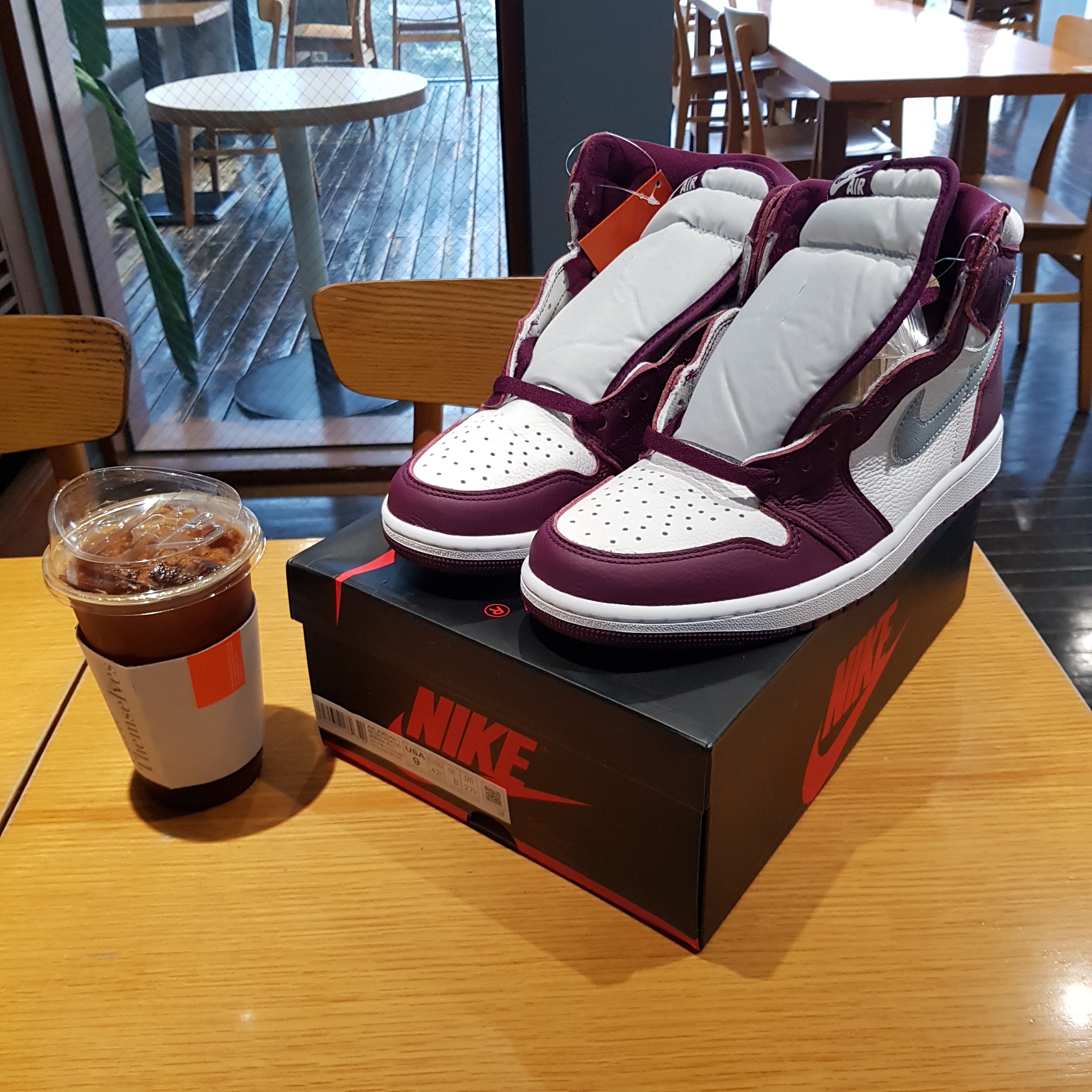 Jordan 1 Retro High OG Bordeaux 착용 스타일