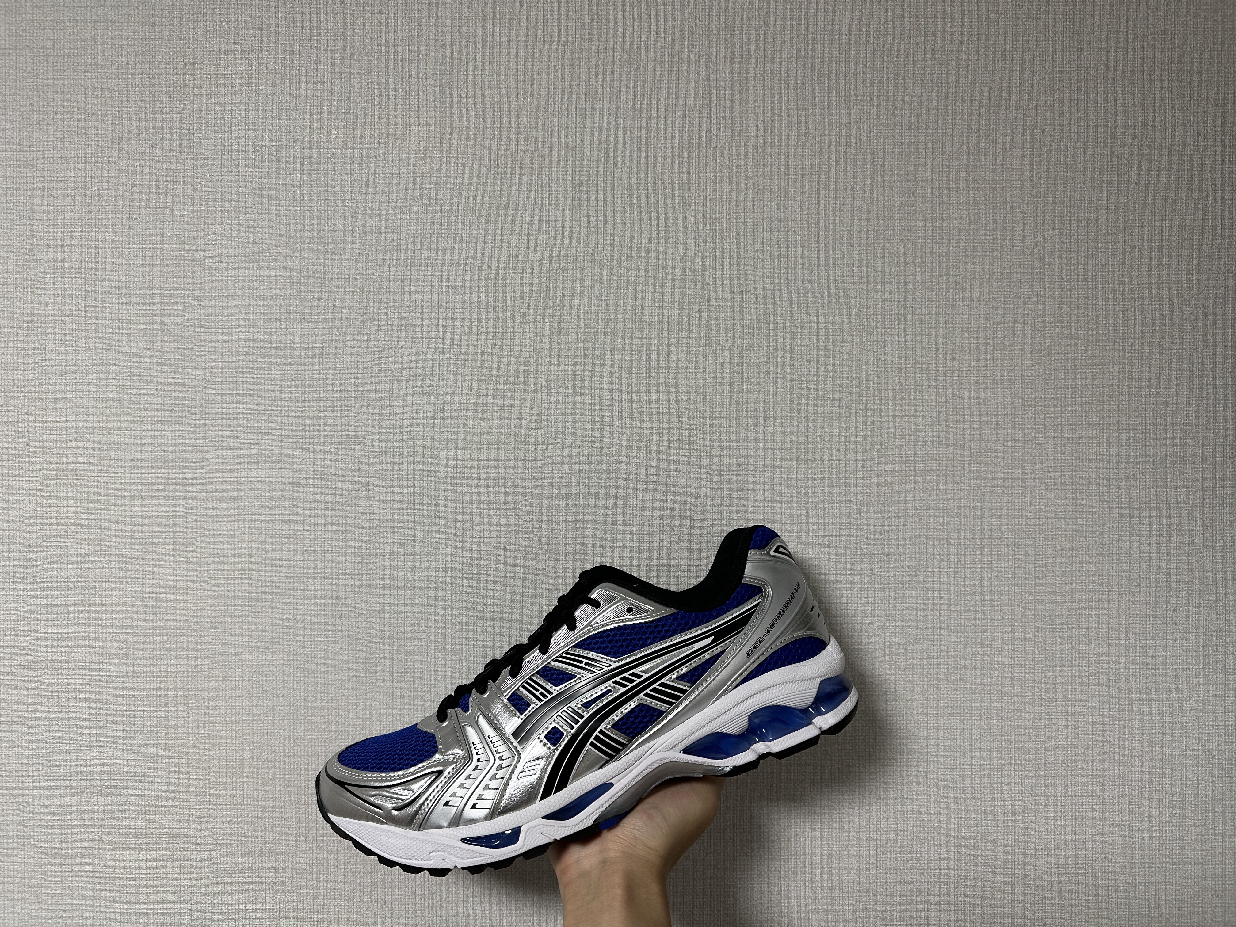 Asics Gel-Kayano 14 Monaco Blue Black 착용 스타일 - 2