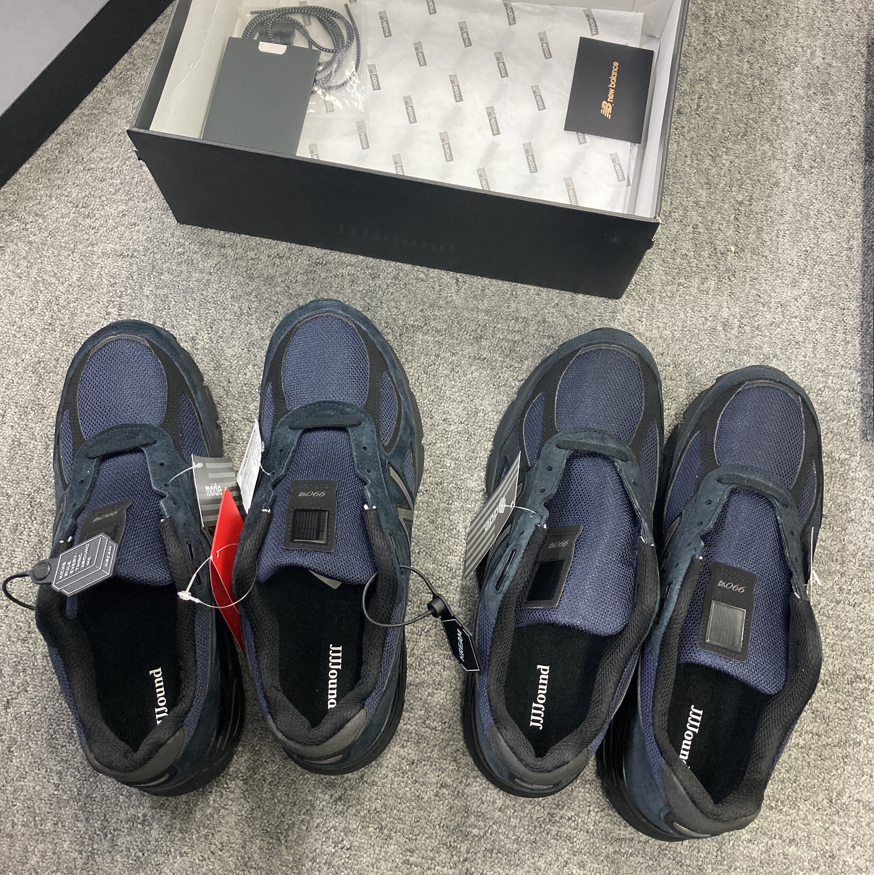 New Balance x JJJJound 990v4 Navy 착용 스타일 - 3