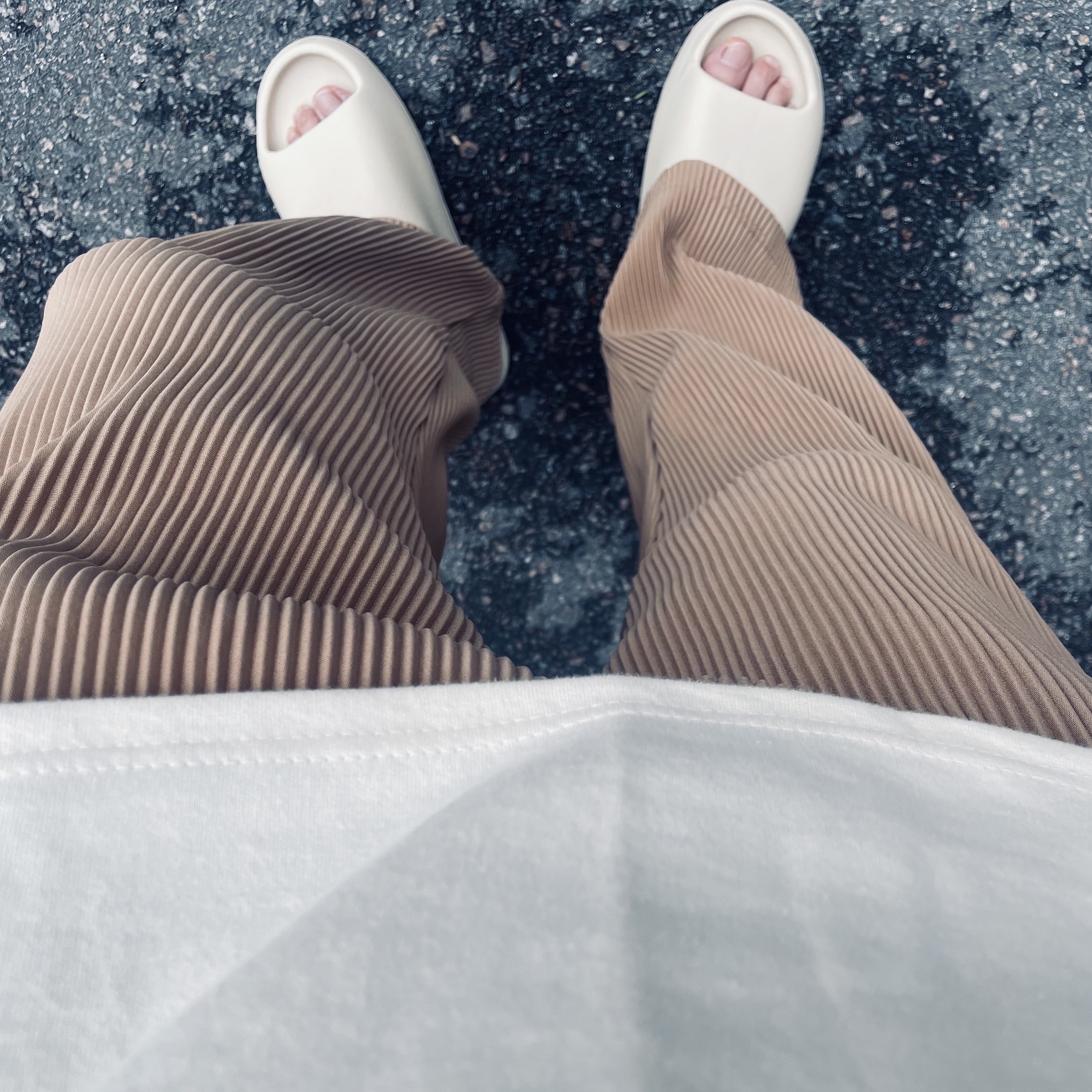 Adidas Yeezy Slide Bone 2022/2023, Adidas Yeezy Boost 350 V2 Marsh 착용 스타일 - 3
