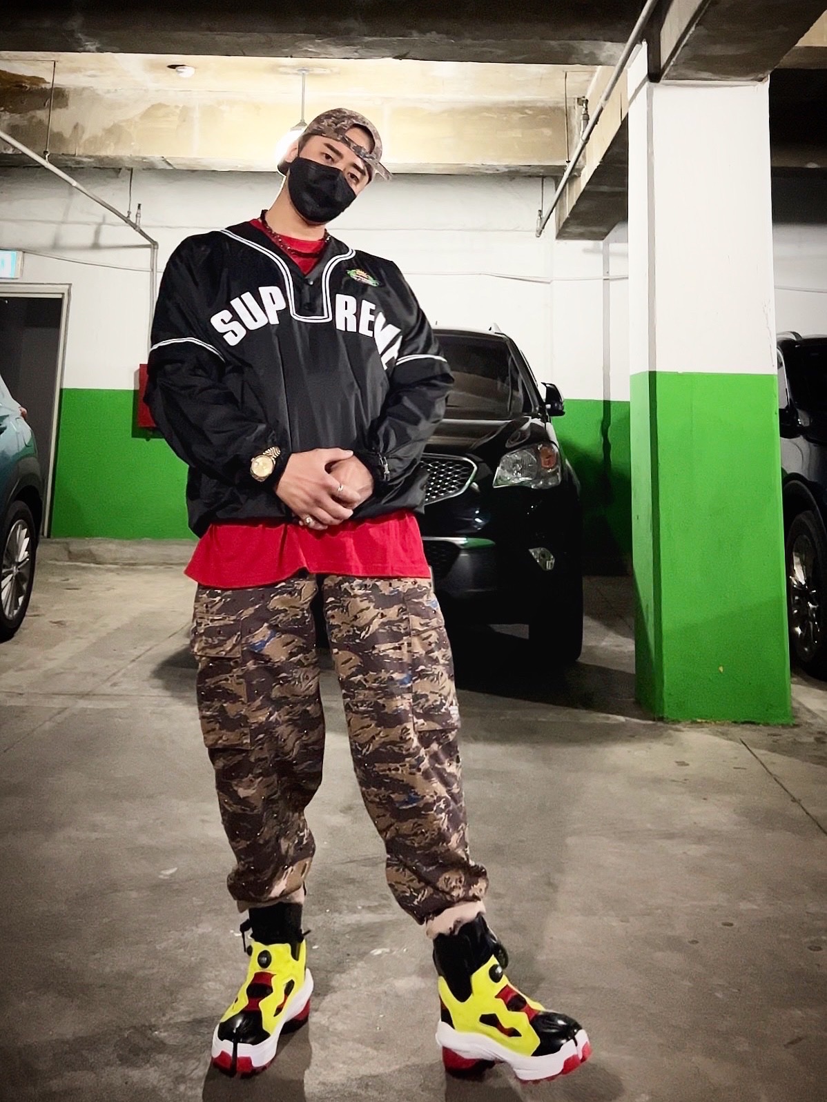 Supreme x Undercover Studded 6-Panel Brown Camo - 23SS, Supreme x Undercover Studded Cargo Pant Brown - 23SS 착용 스타일 - 3