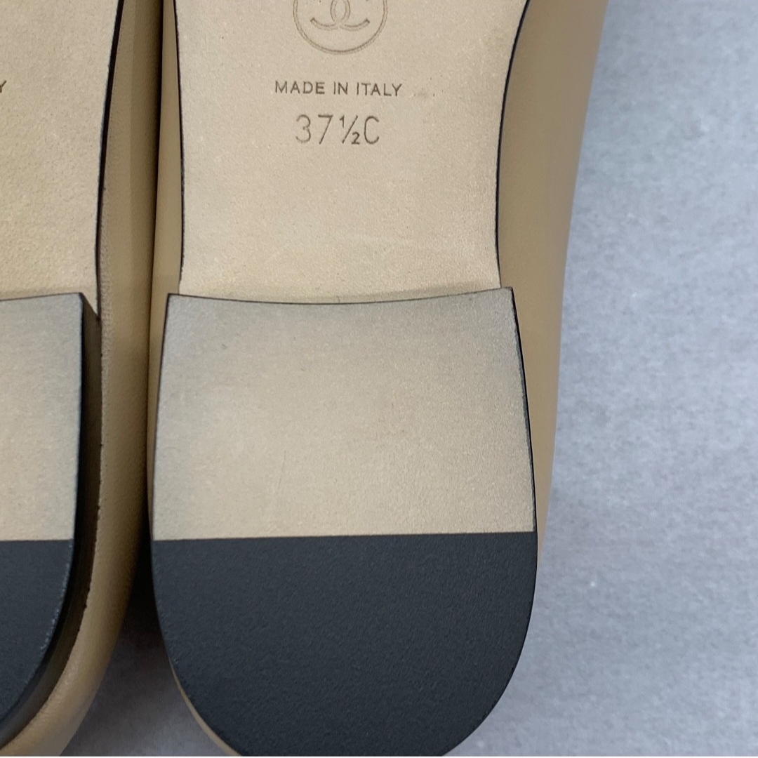 (W) Chanel Ballerina Flat Lambskin & Beige Black 착용 스타일 - 5