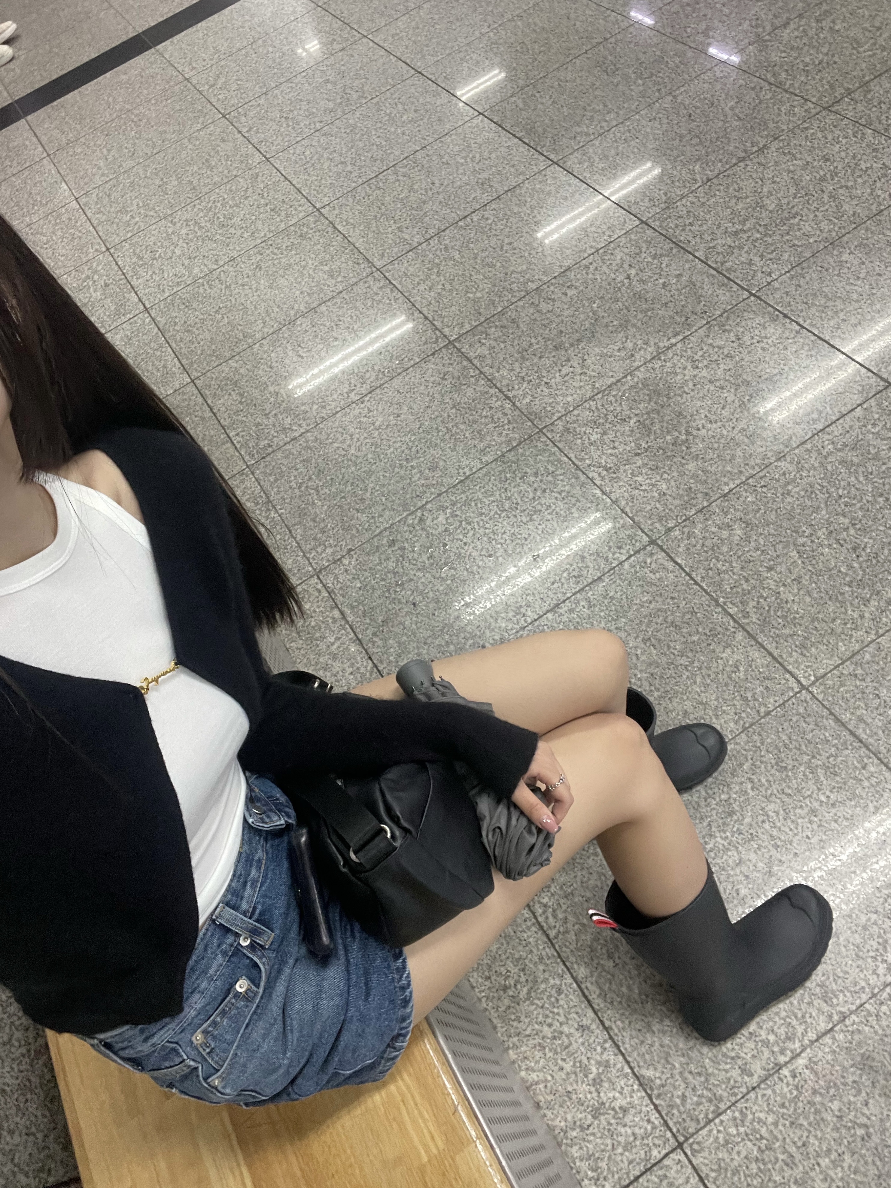 Hunter Women OriginalPlay Tall Rainboots Black 착용 스타일
