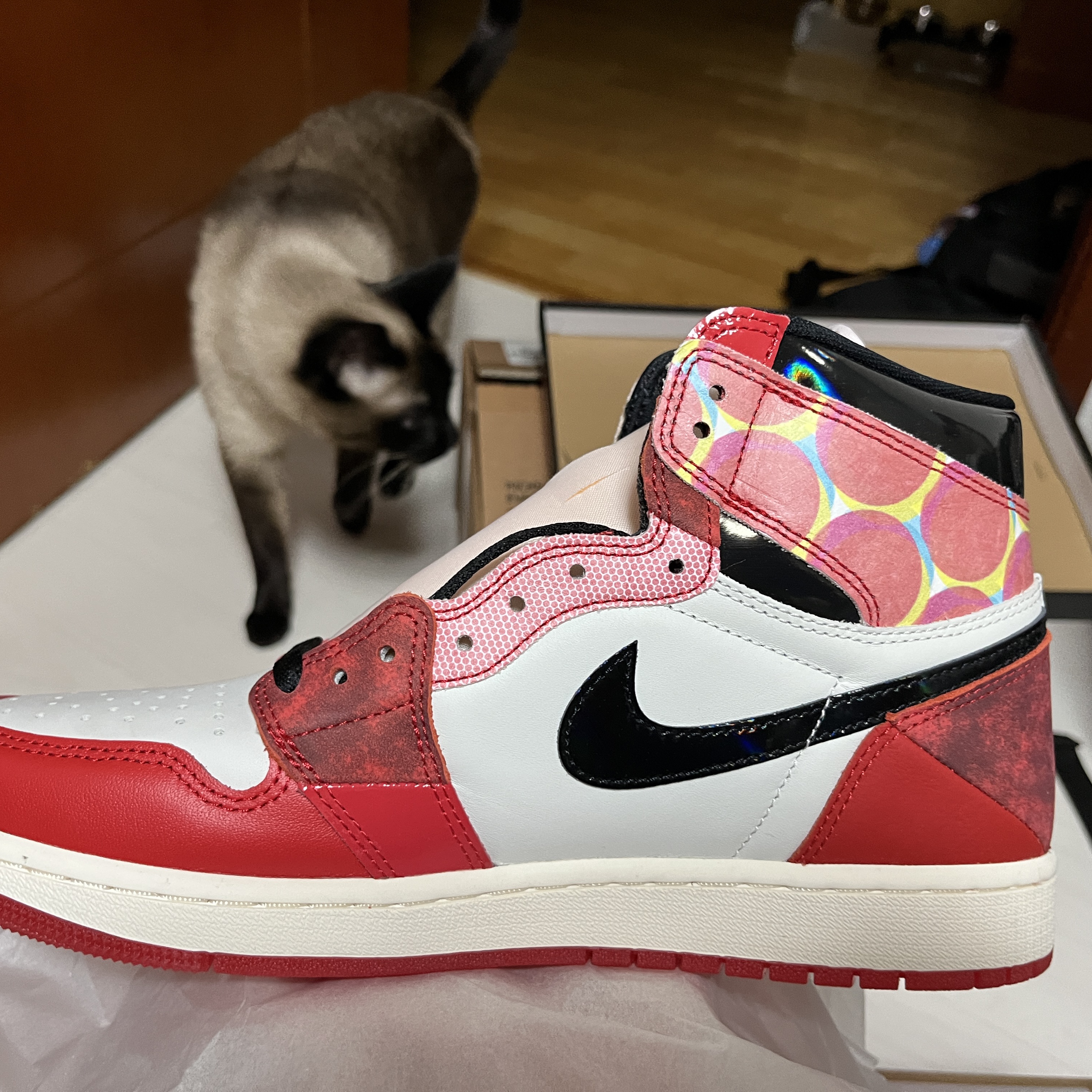 Jordan 1 Retro High Spider-Man Next Chapter 착용 스타일 - 2