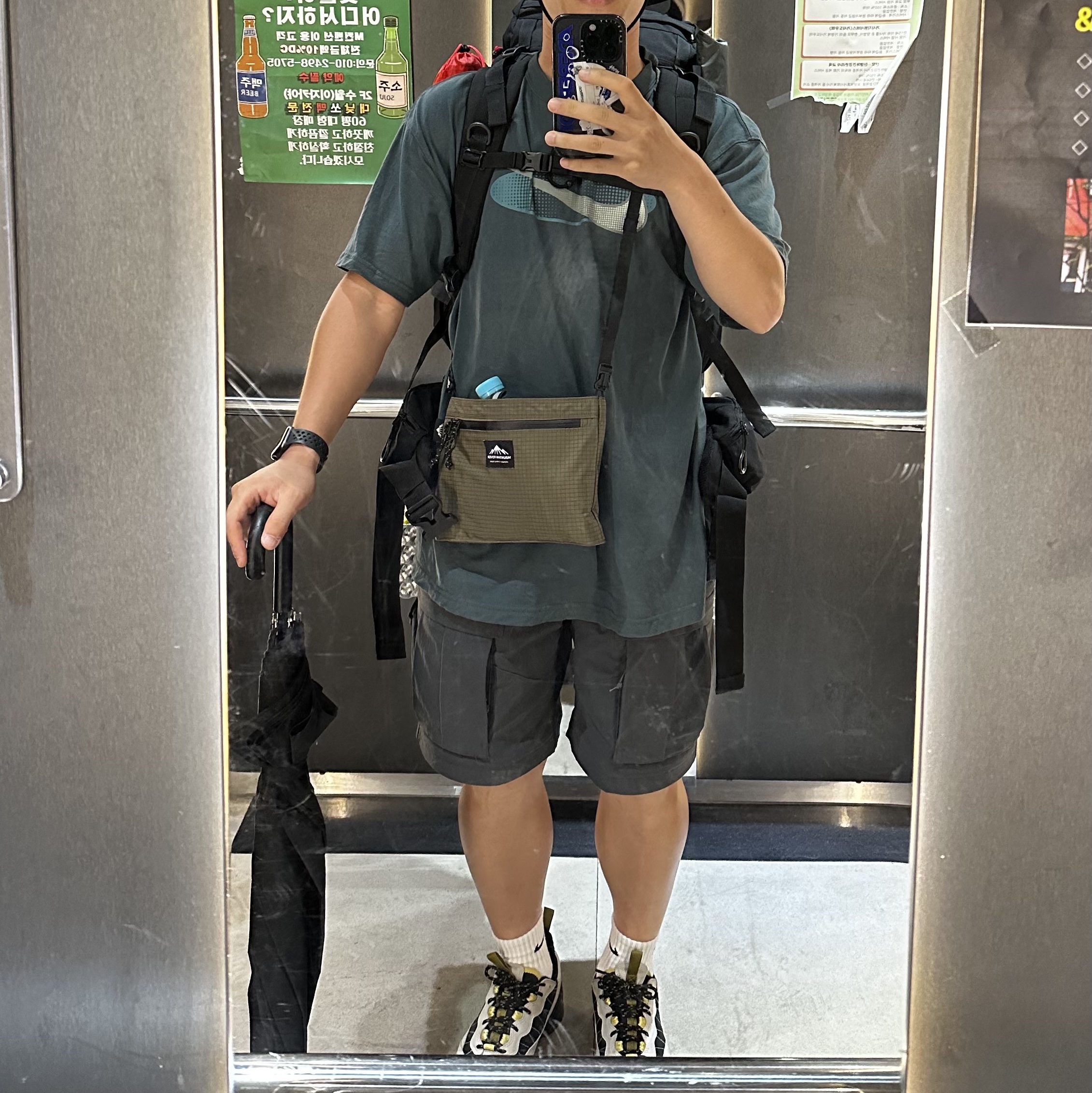 Nike ACG Air Mada Black and Celery Light Bone, Nike ACG Smith Summit Cargo Pants Dark Smoke Grey - Asia 착용 스타일