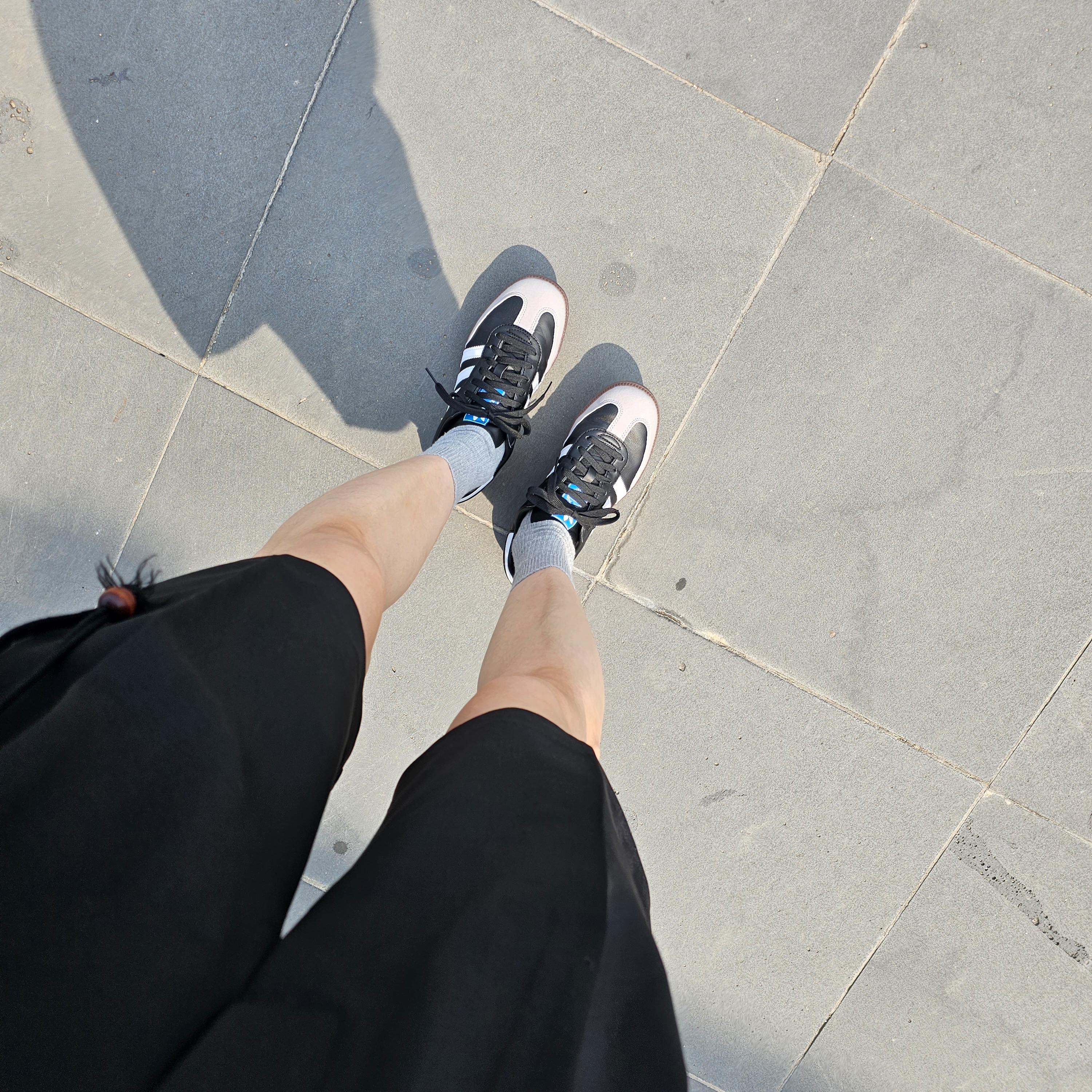 Adidas Samba Vegan Black White 착용 스타일