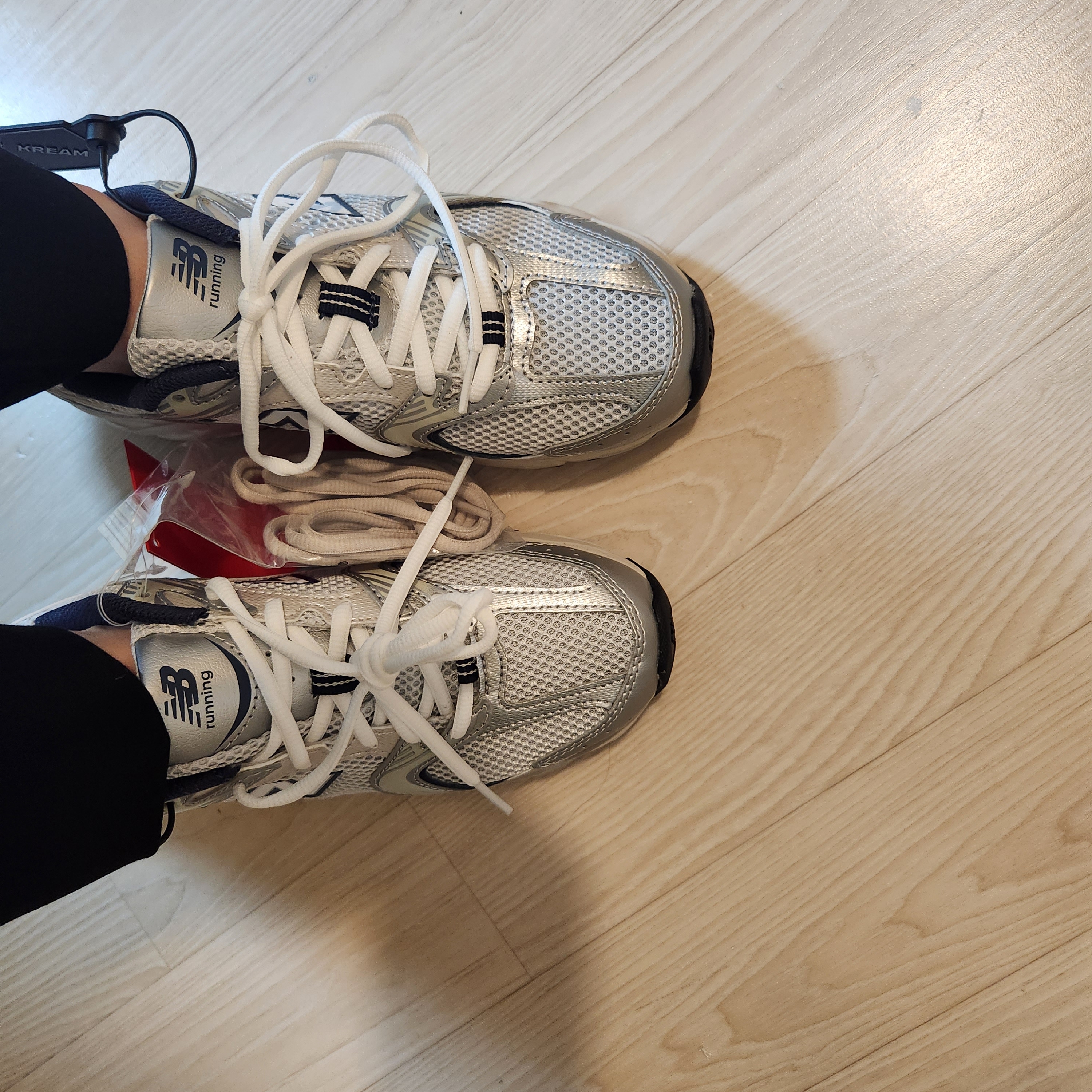 New Balance 530 Steel Grey 착용 스타일