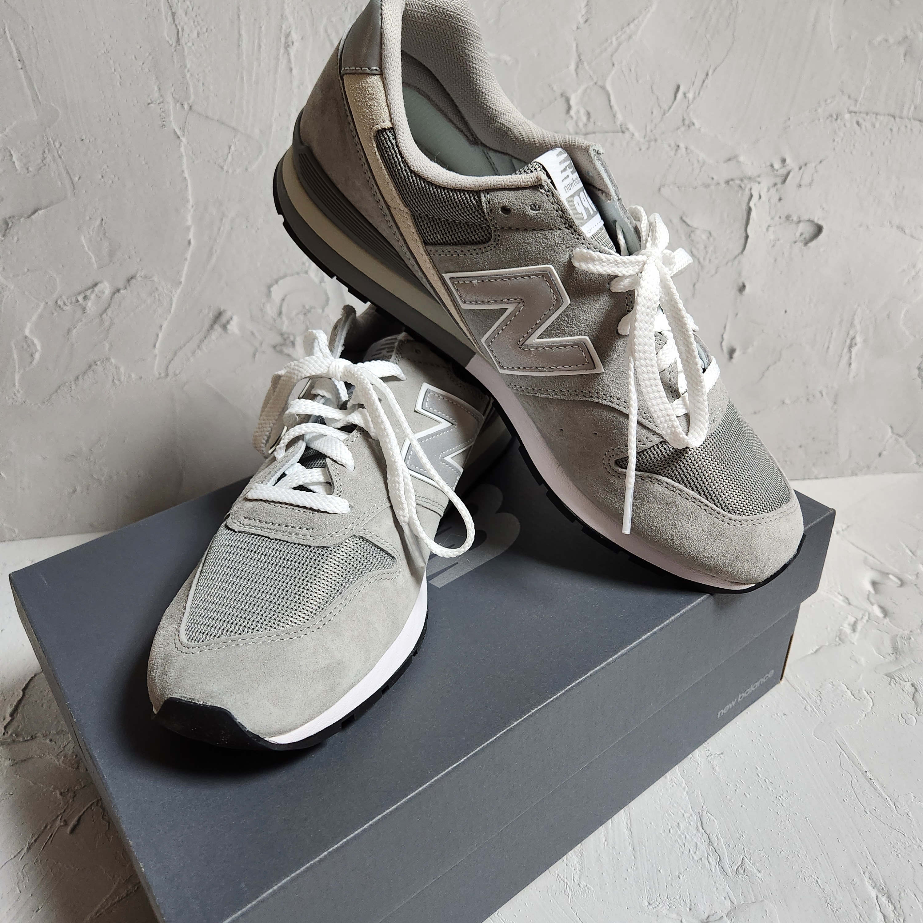 New Balance 996 Grey 착용 스타일 - 2