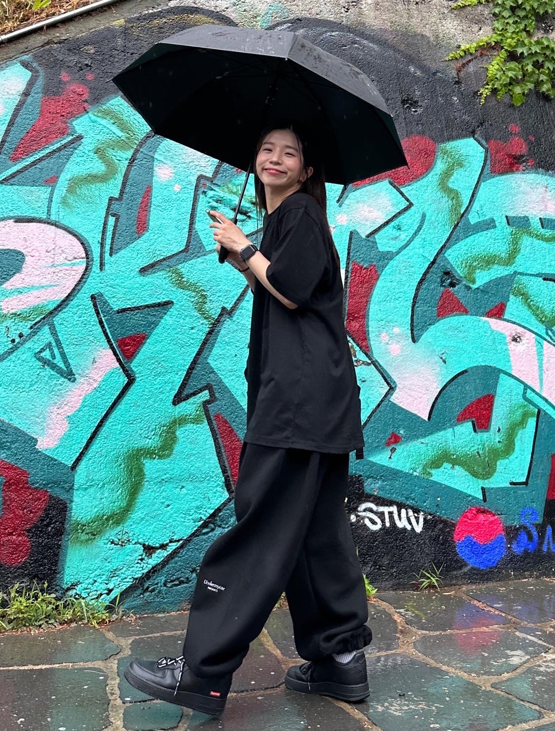 Undermycar Mu.03 Anti Fxxking Logo Play Oversized Sweat Jogger Black, Nike x Supreme Air Force 1 Low Black 착용 스타일 - 1