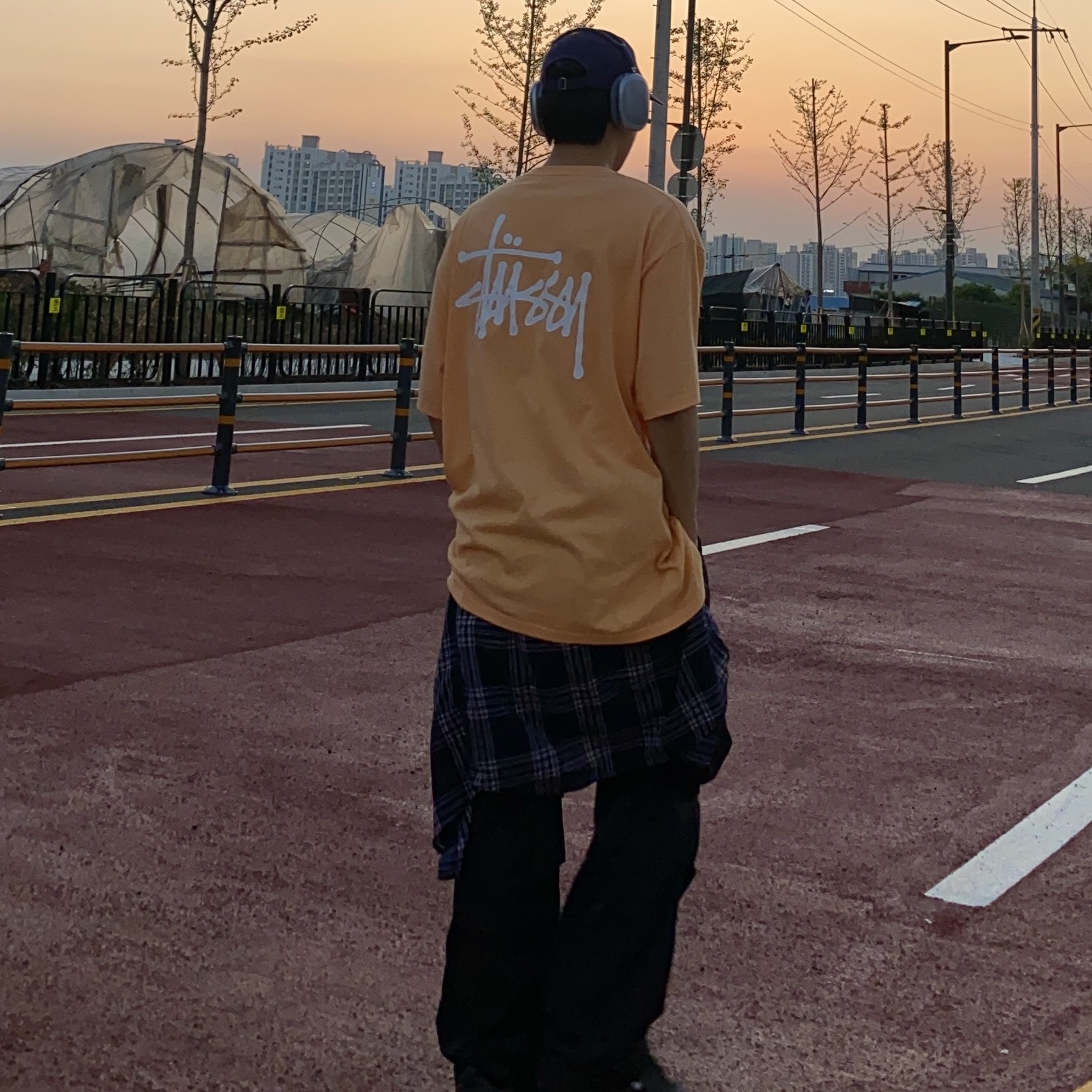 Stussy Basic Stussy T-Shirt White 2022 착용 스타일 - 1