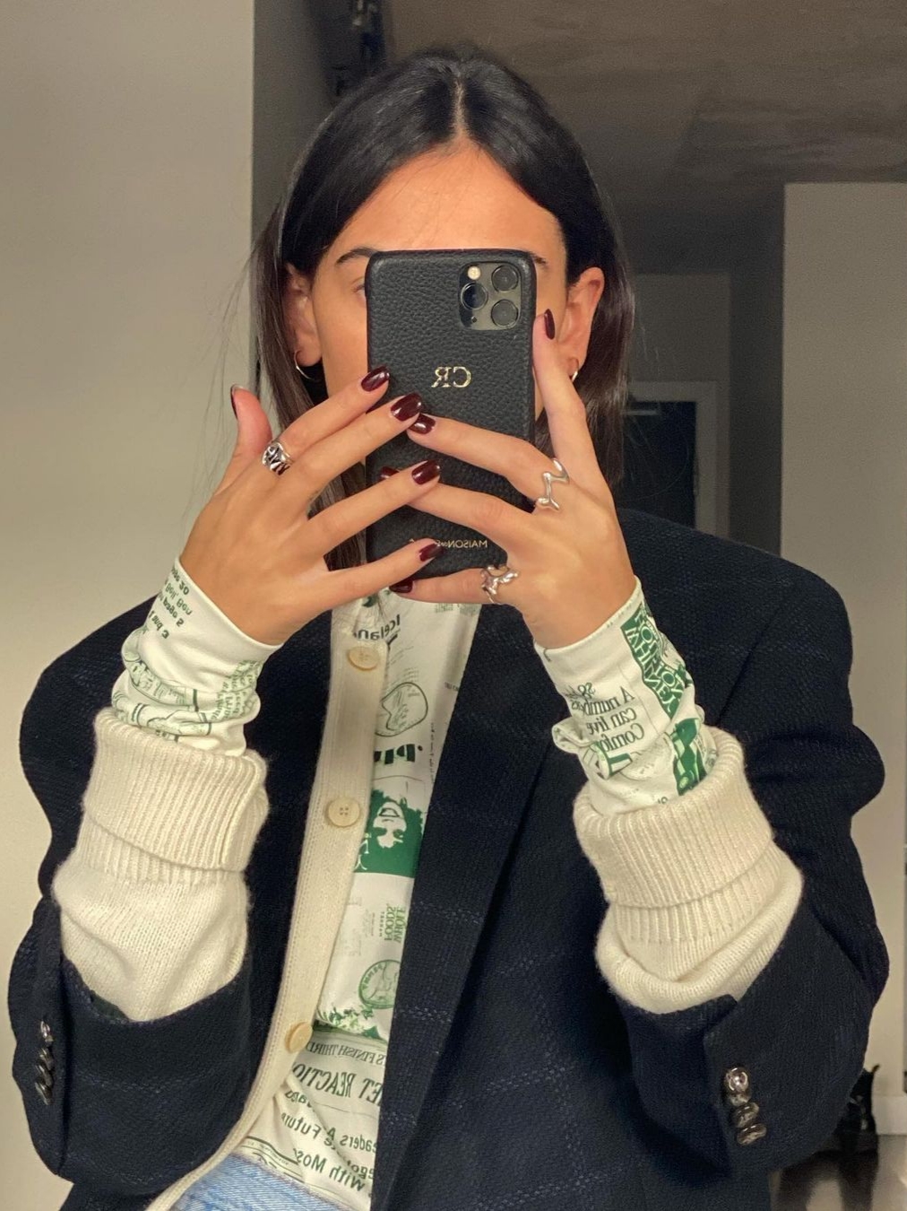 [KREAM 단독] Maison de Sabre iphone Case 14 Pro Black Caviar, [KREAM 단독] Maison de Sabre iphone Case 13 Black Caviar 착용 스타일 - 1