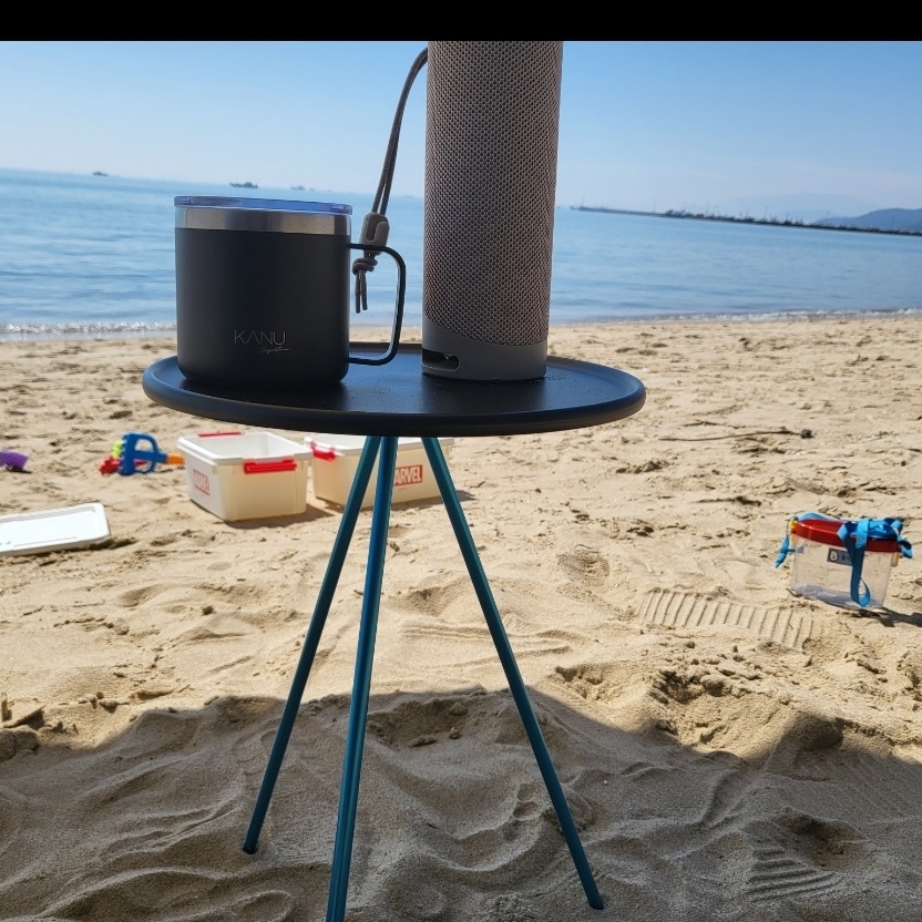 Helinox Side Table M Black 착용 스타일