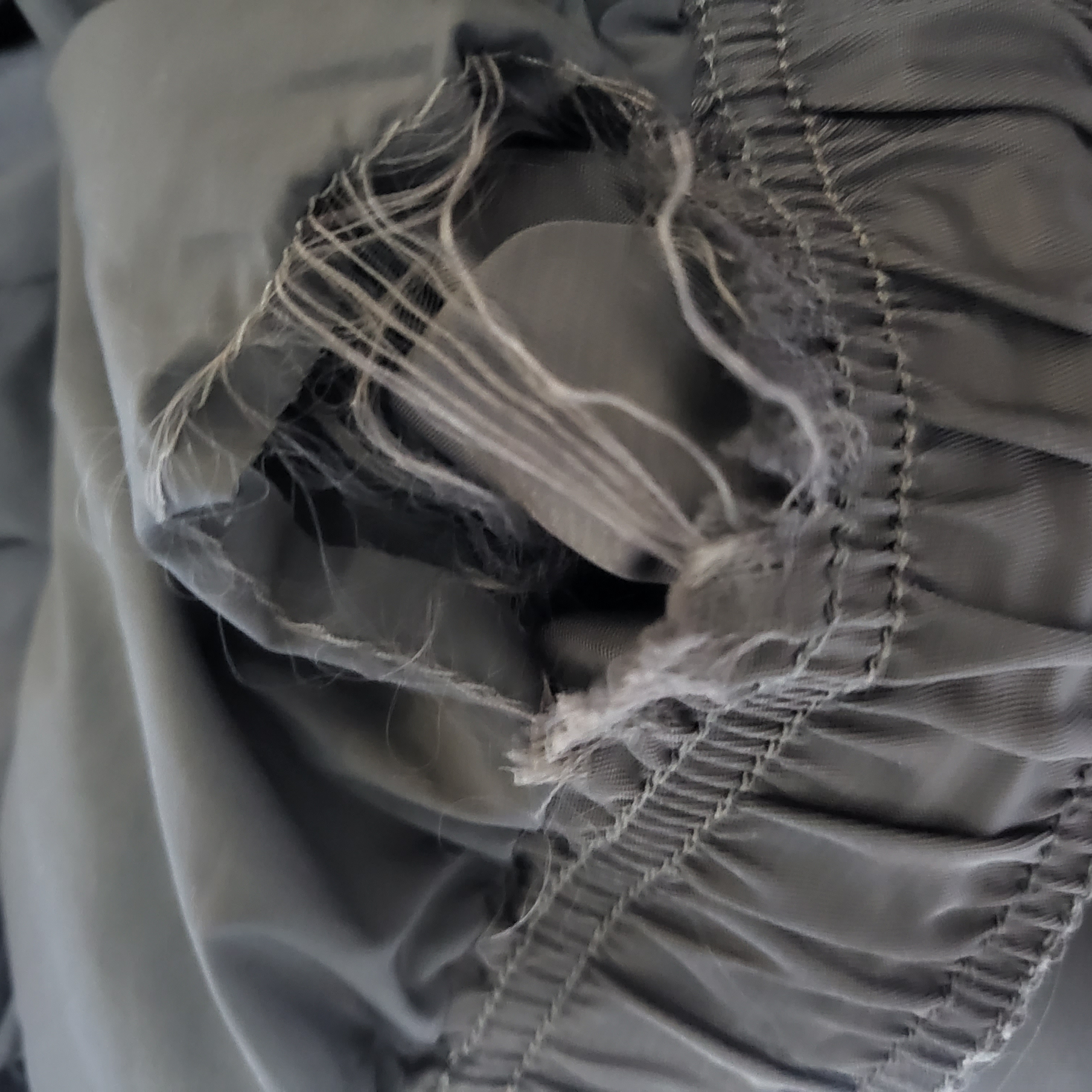 Essentials Running Shorts Iron - 22SS 착용 스타일 - 1