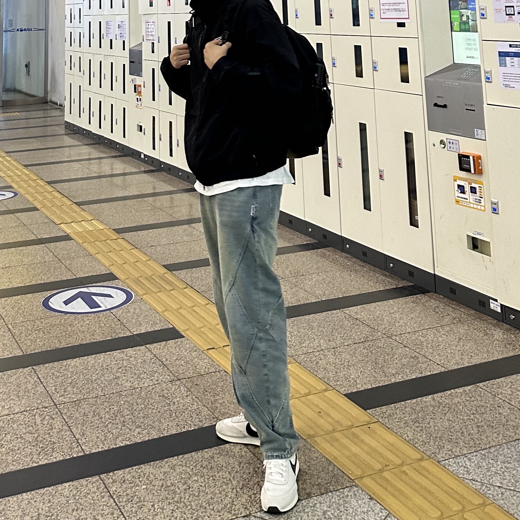 Nike Air Tailwind 79 White Phantom Black 착용 스타일 - 2