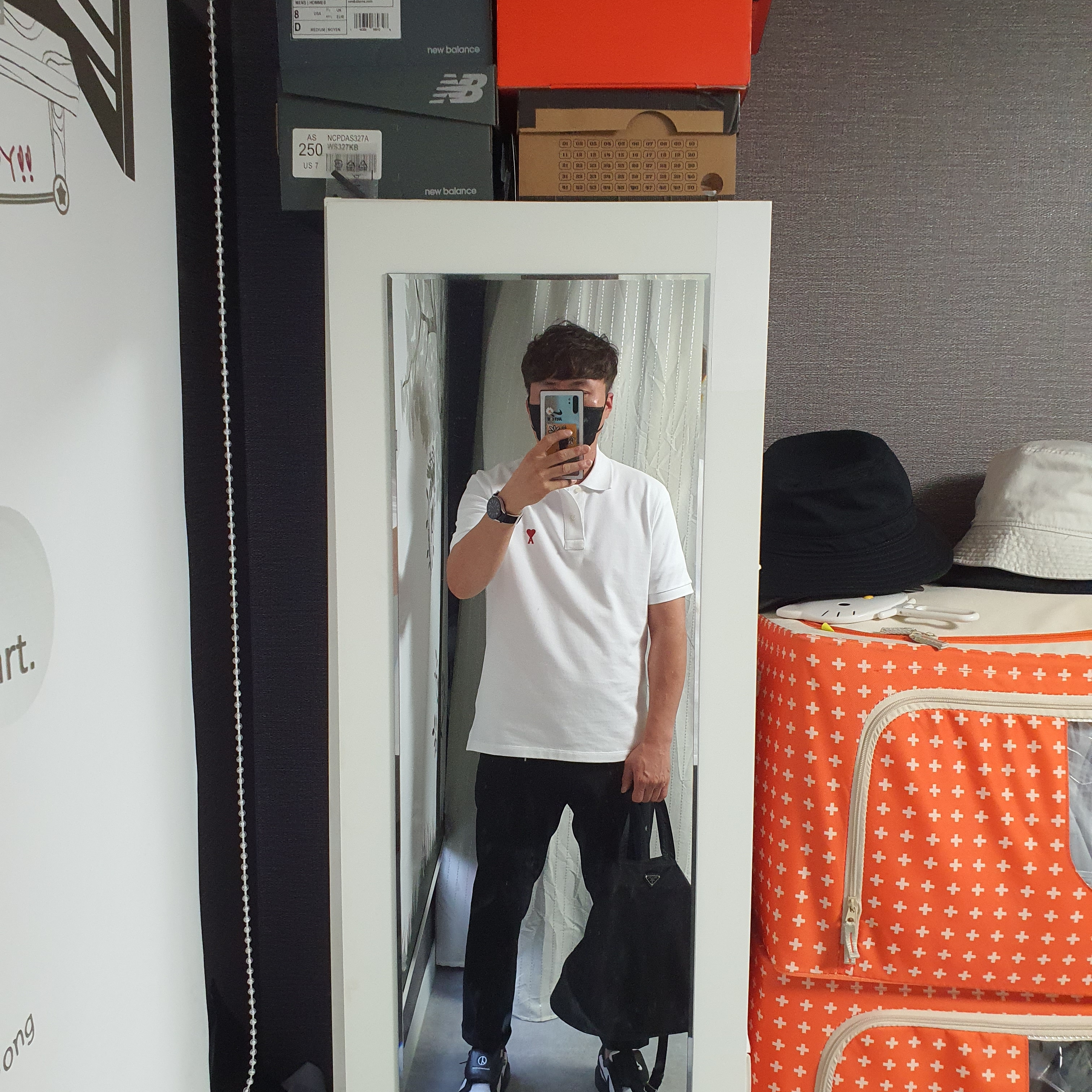 Nike x Peaceminusone Kwondo1 Black and White, AMI de Coeur Polo Shirt White 착용 스타일