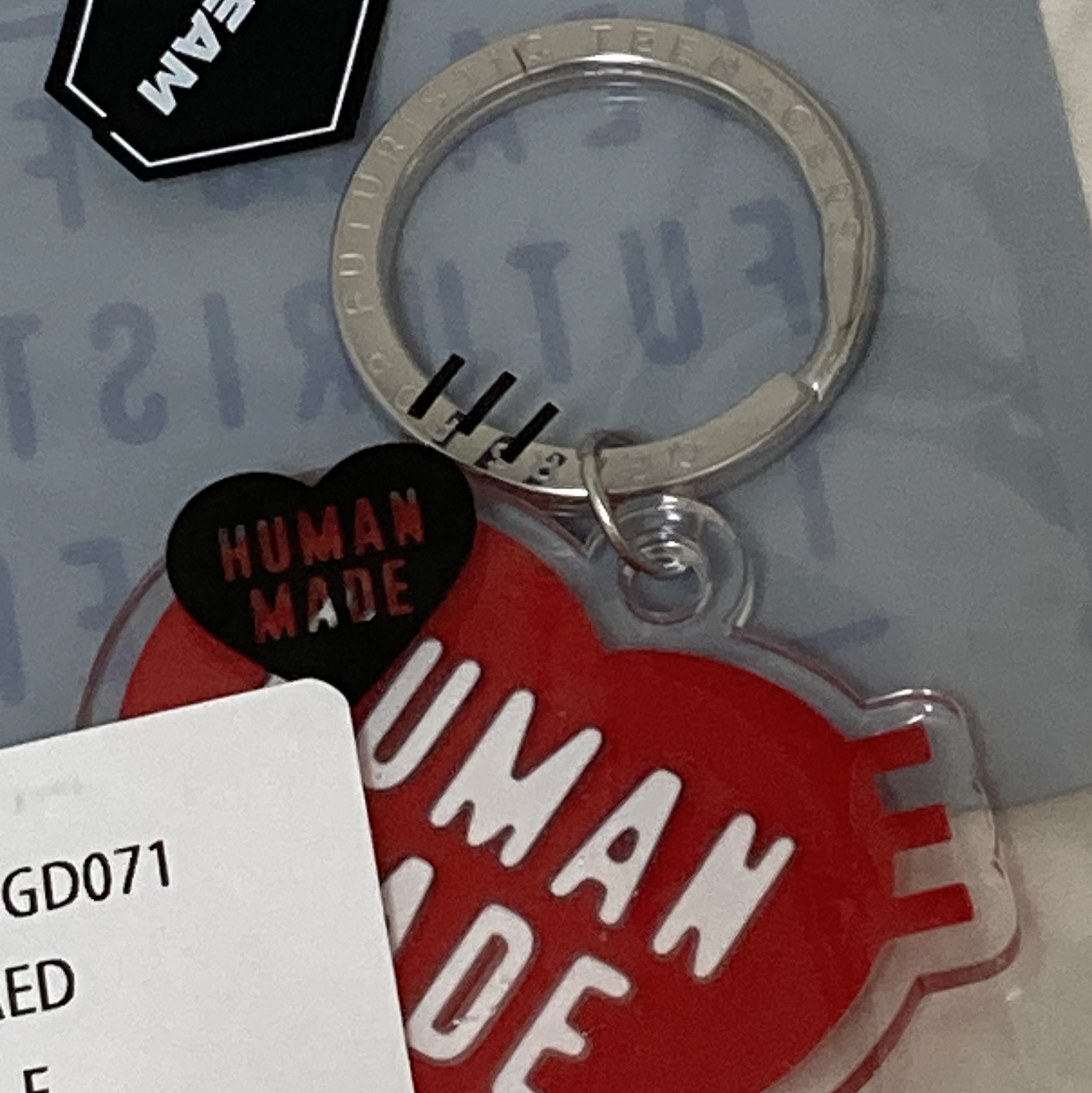 Human Made Heart Keyring Red 착용 스타일