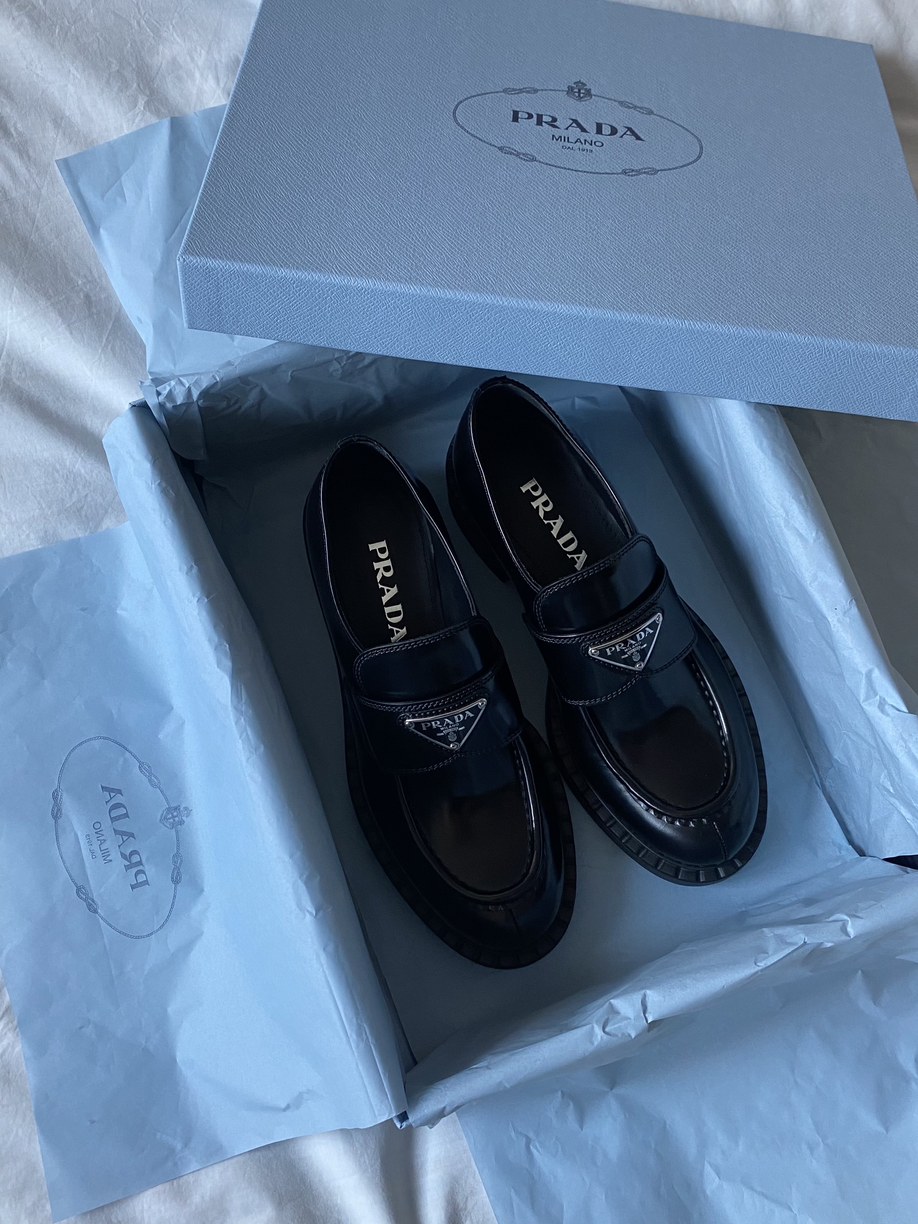 Prada Chocolate Brushed Leather Loafers Black 착용 스타일