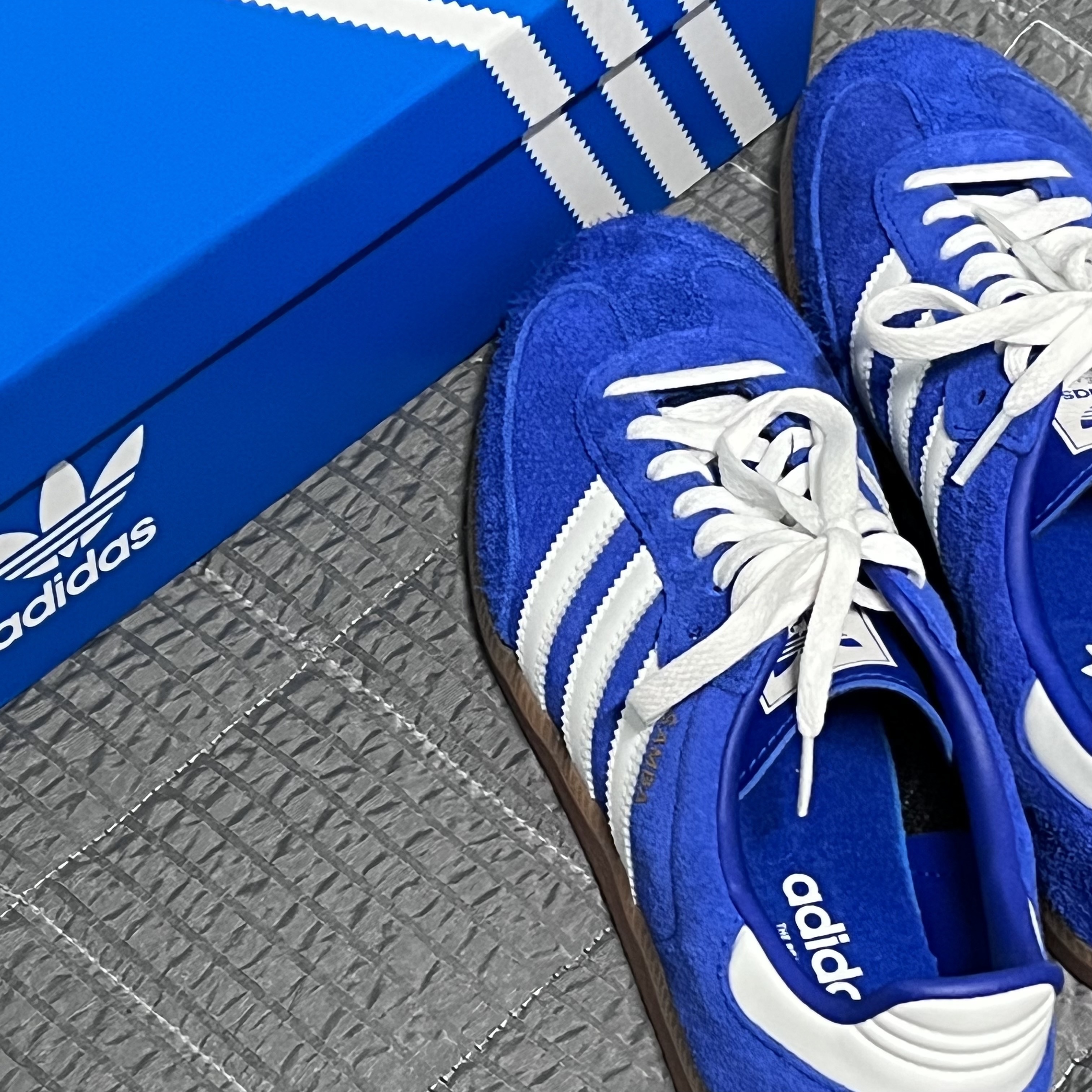 Adidas Samba OG Royal Blue 착용 스타일 - 1