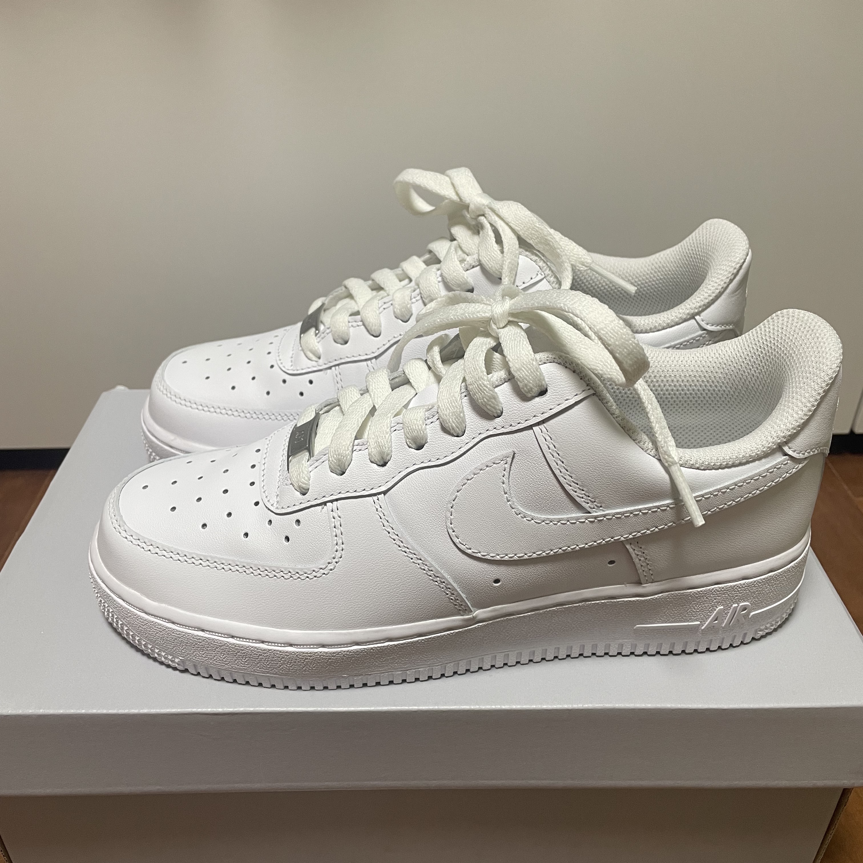 Nike Air Force 1 '07 Low White 착용 스타일 - 1