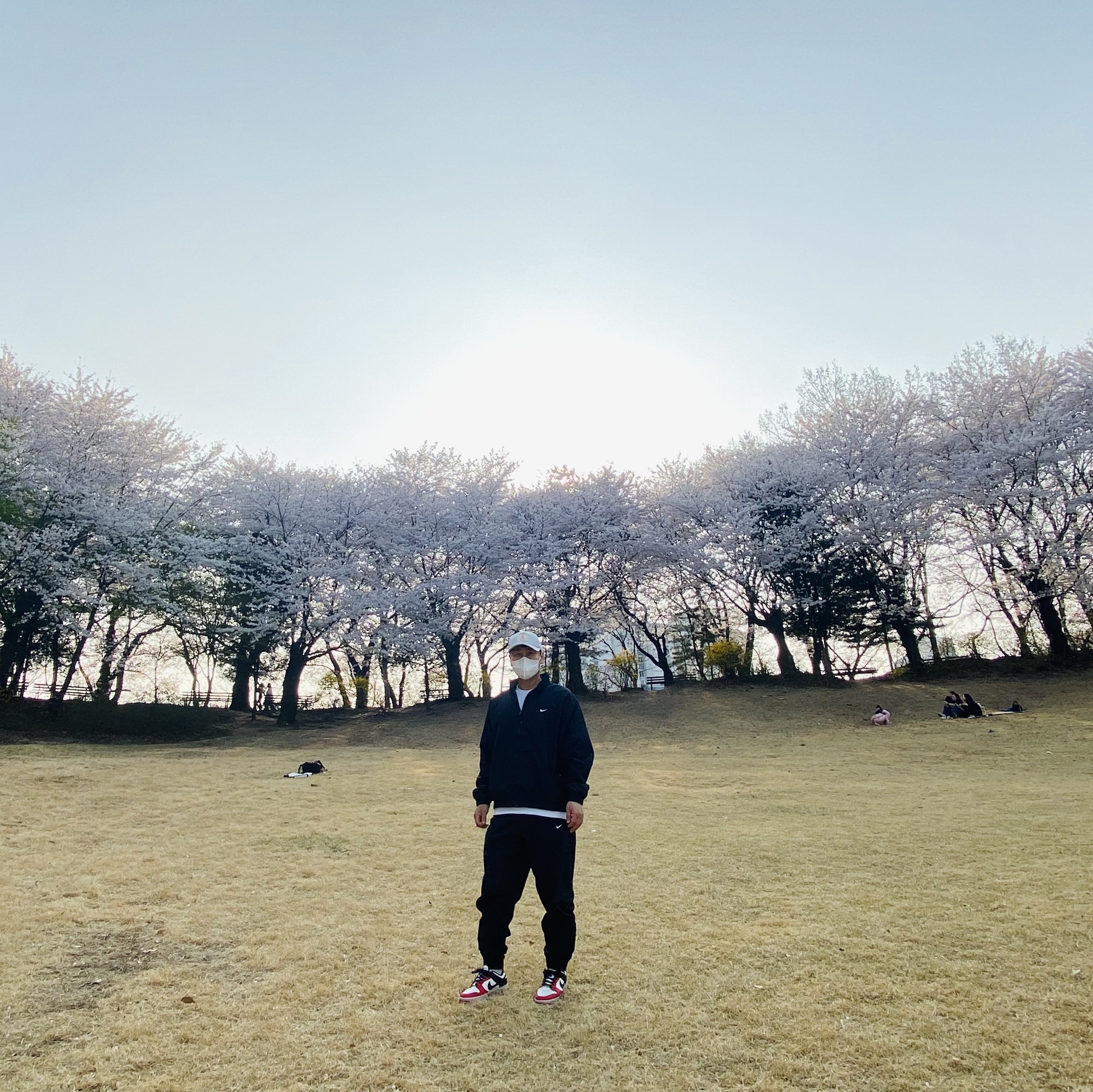 Nike NRG Solo Swoosh Woven Track Jacket Black - Asia, Nike NRG Solo Swoosh Woven Track Pants Black White - Asia 착용 스타일