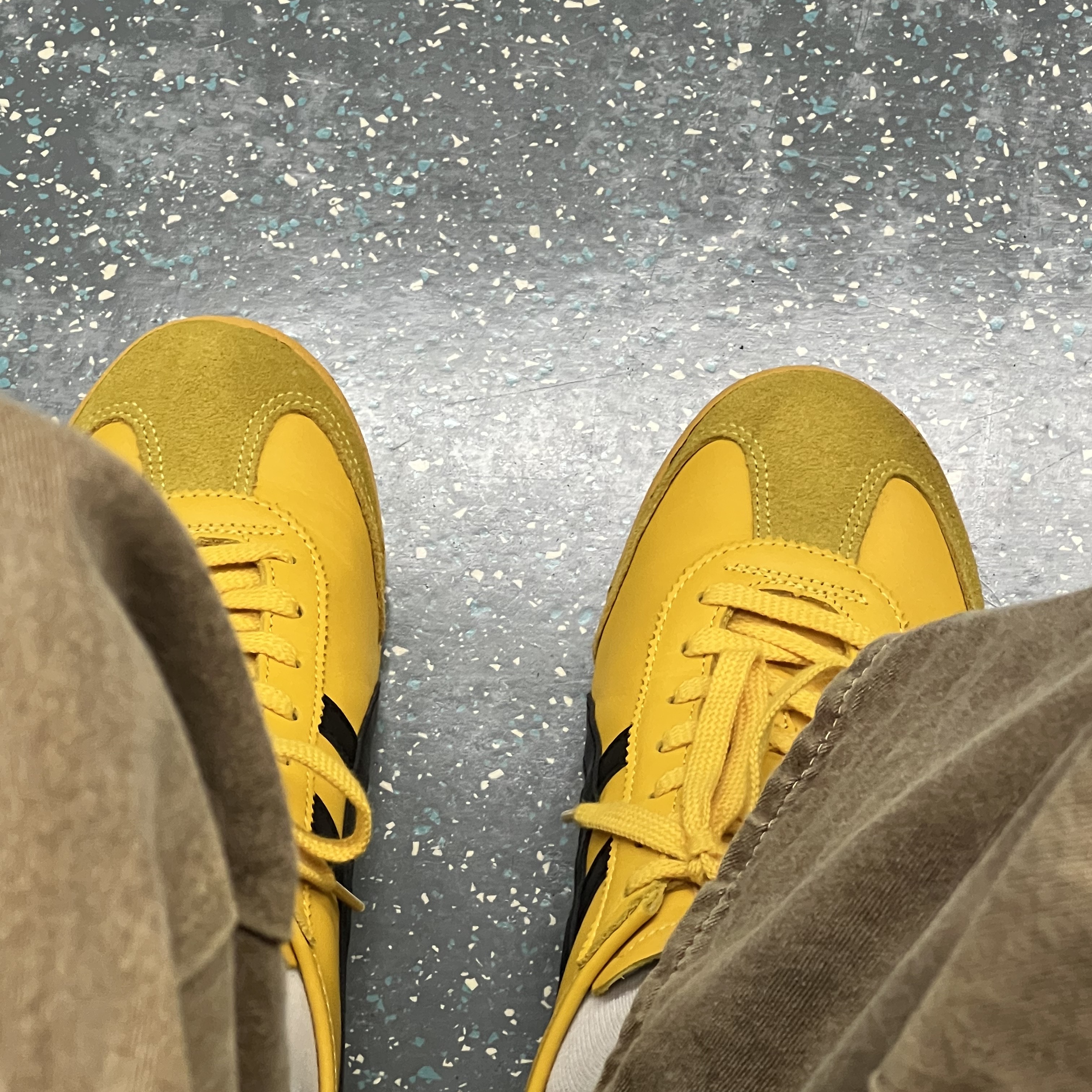 Onitsuka Tiger Mexico 66 Yellow Black, Marshall Major IV Black (Korean Ver.) 착용 스타일 - 2